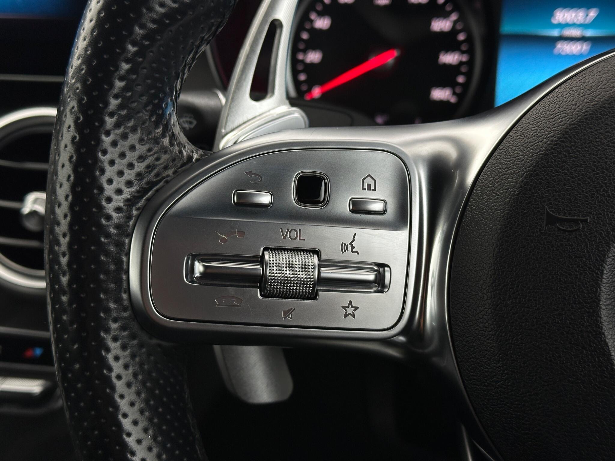 Mercedes-Benz C-Class view 15