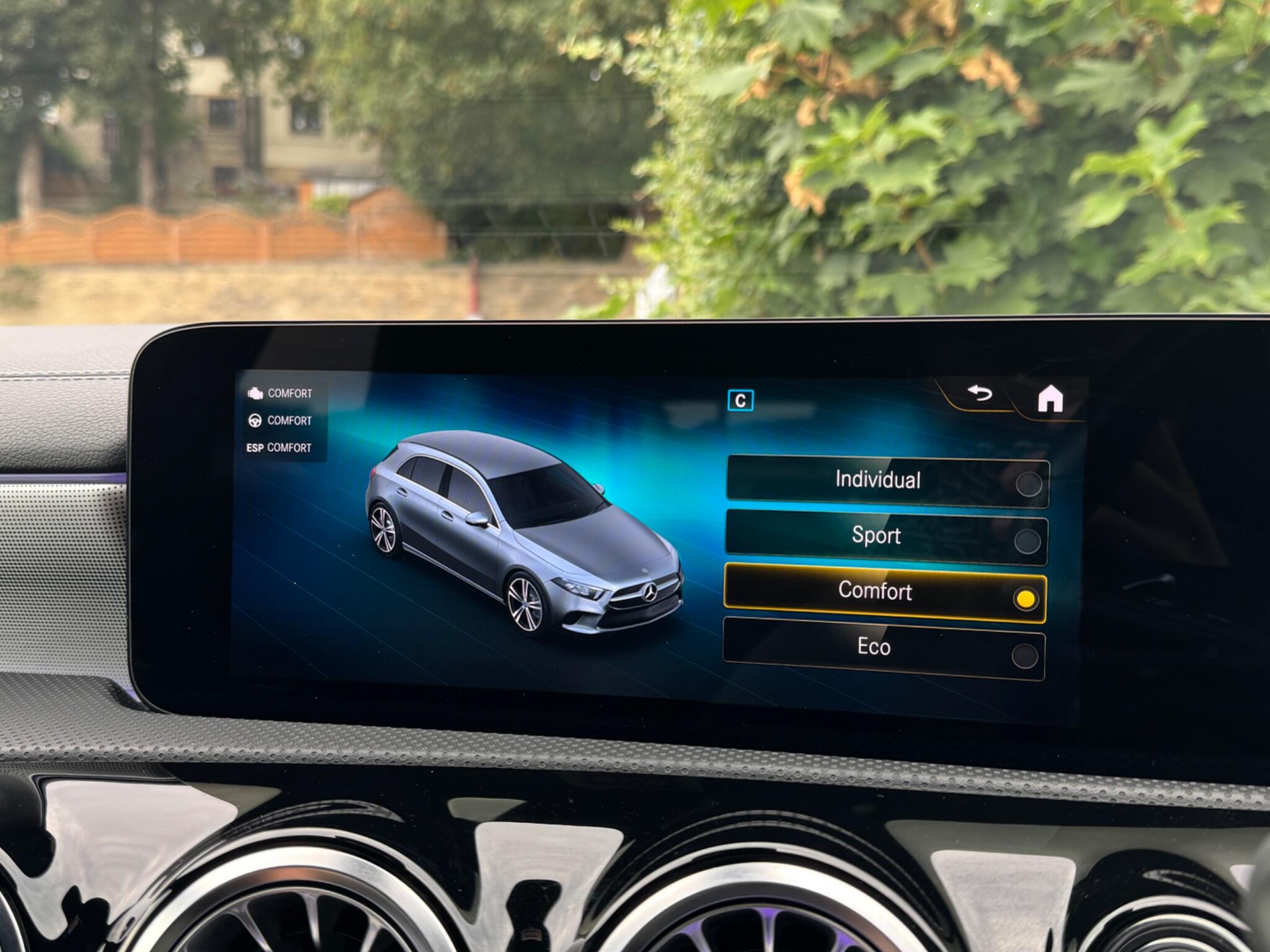 Mercedes-Benz A Class view 32
