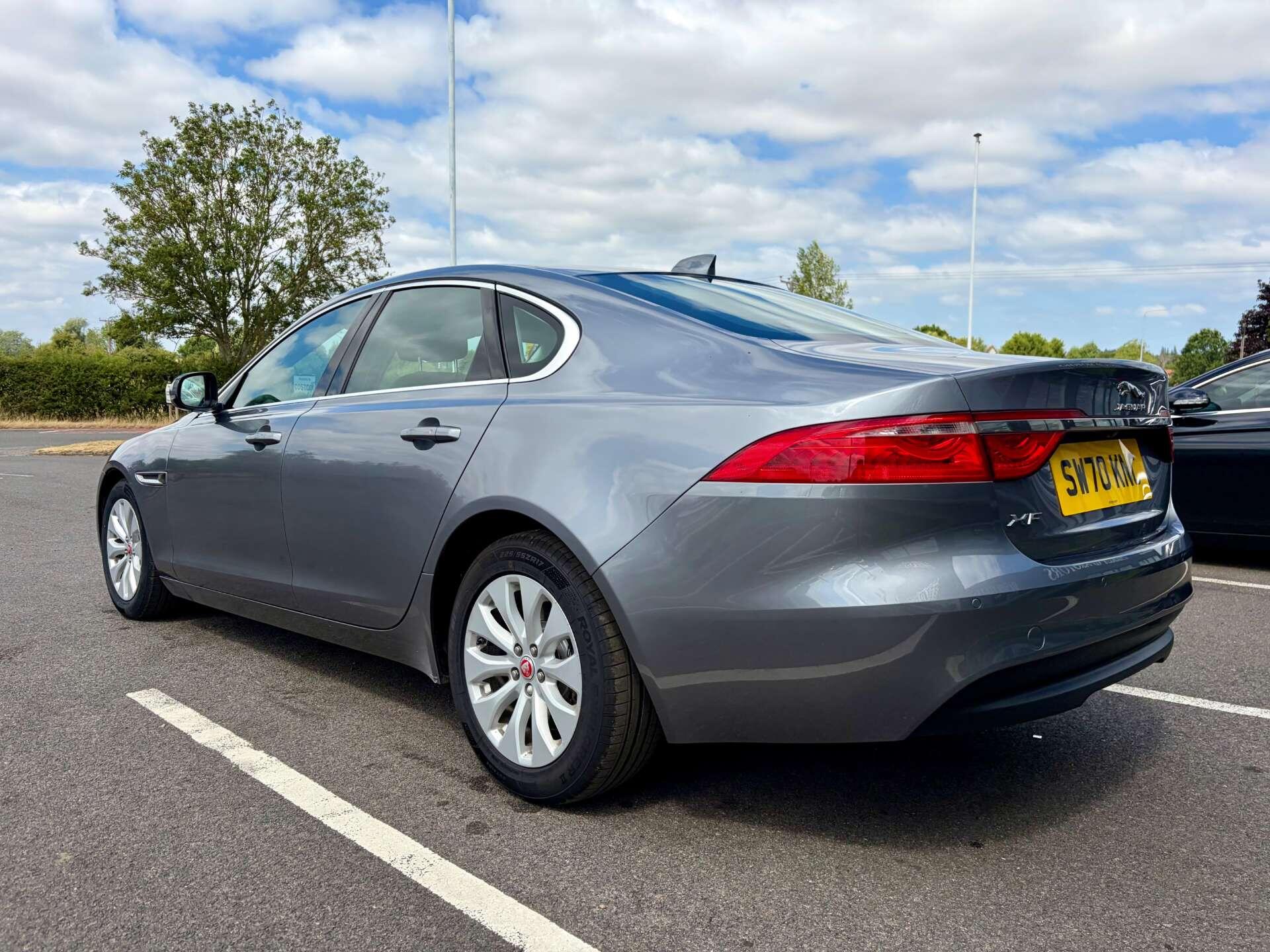 Jaguar XF view 6