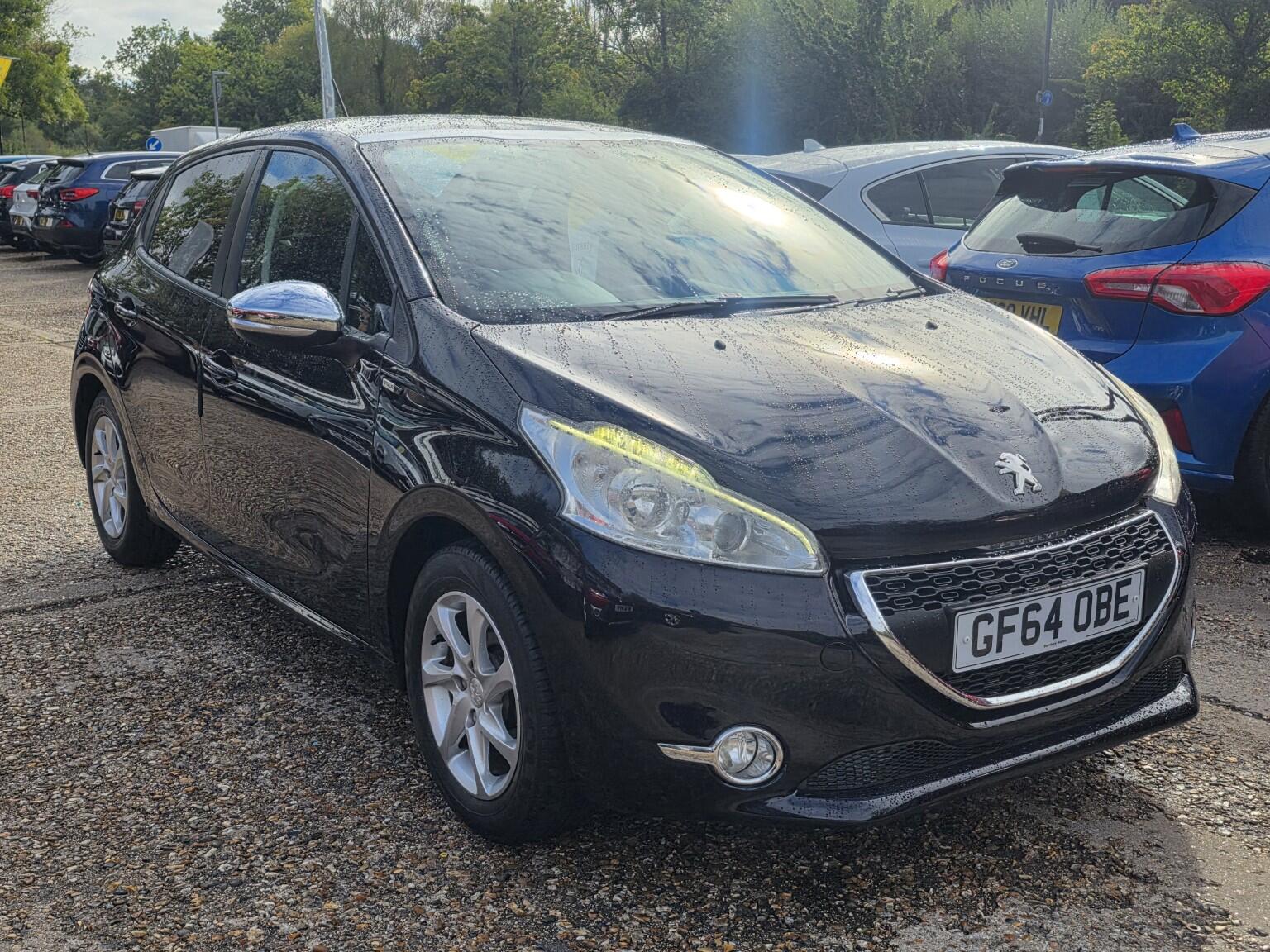 Peugeot 208 view 3