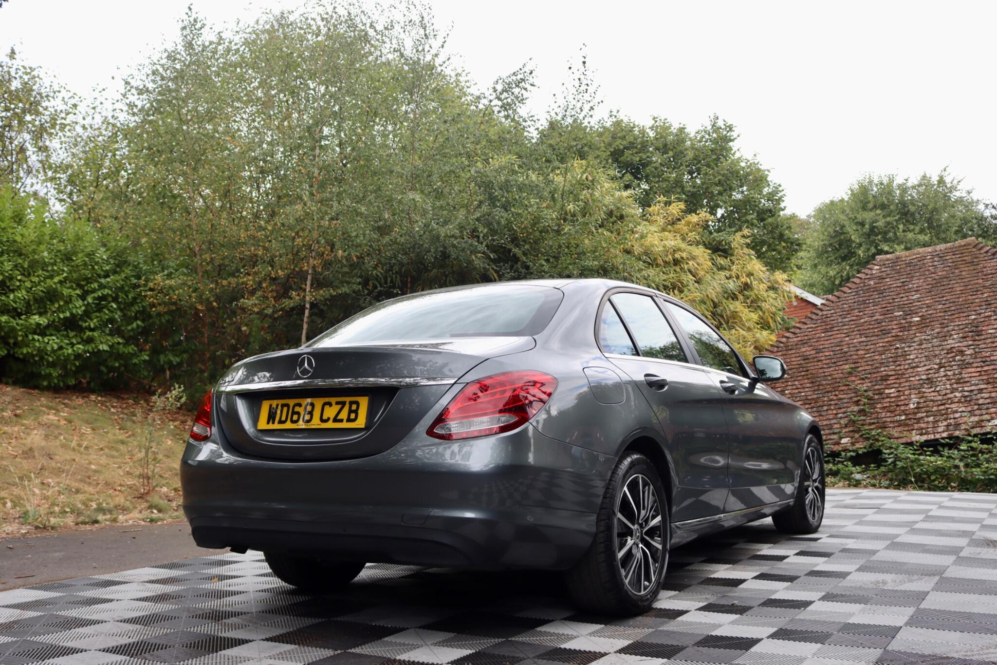 Mercedes-Benz C Class view 22