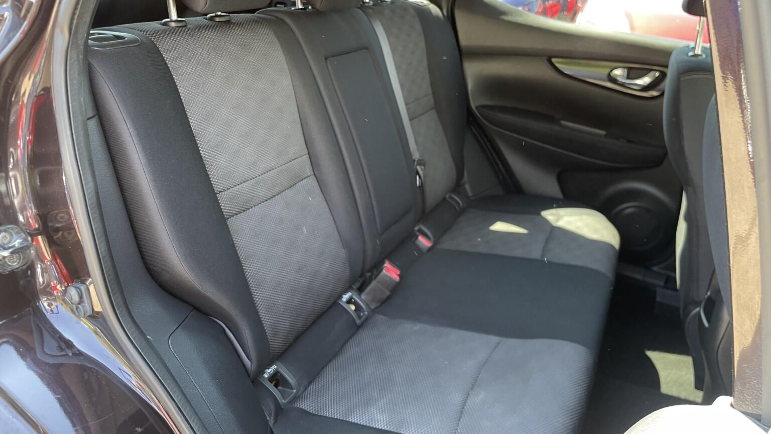 Nissan Qashqai view 23