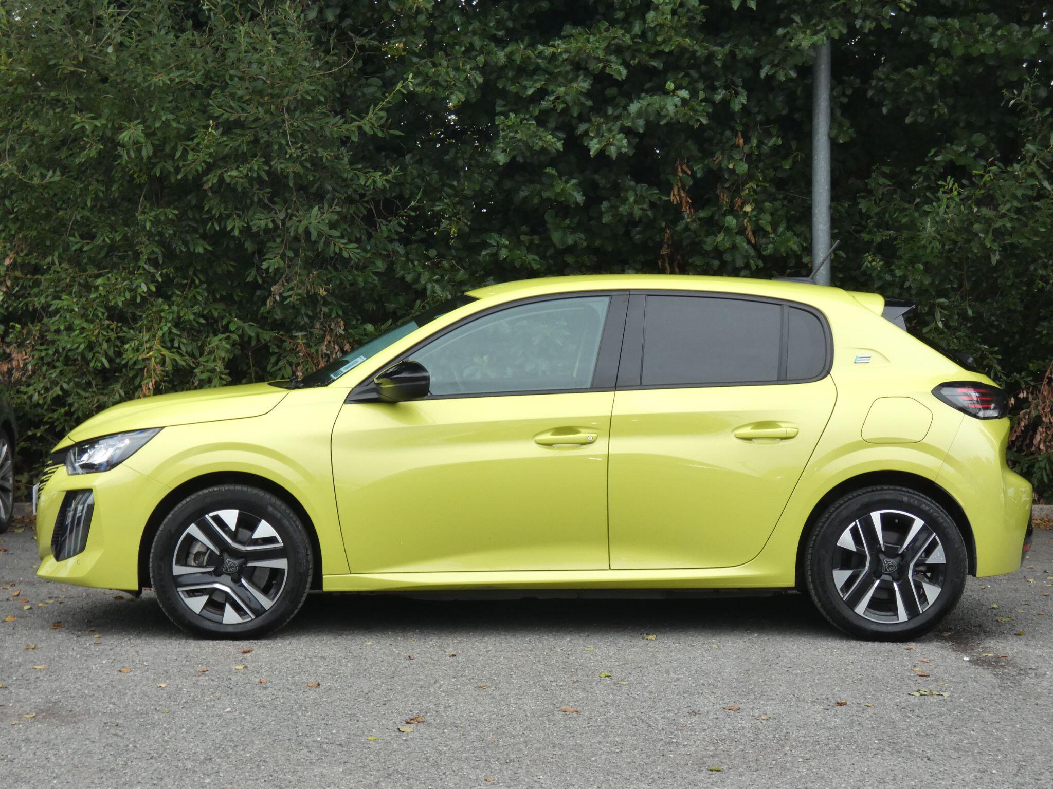 Peugeot E-208 view 13