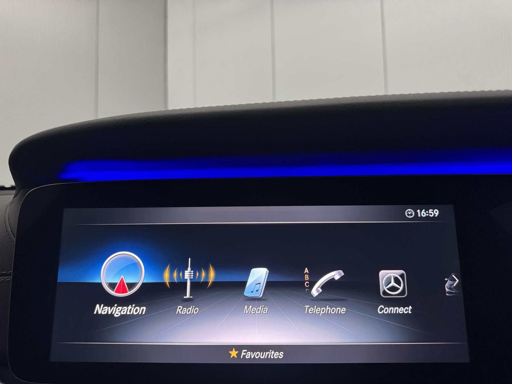 Mercedes-Benz E Class view 59