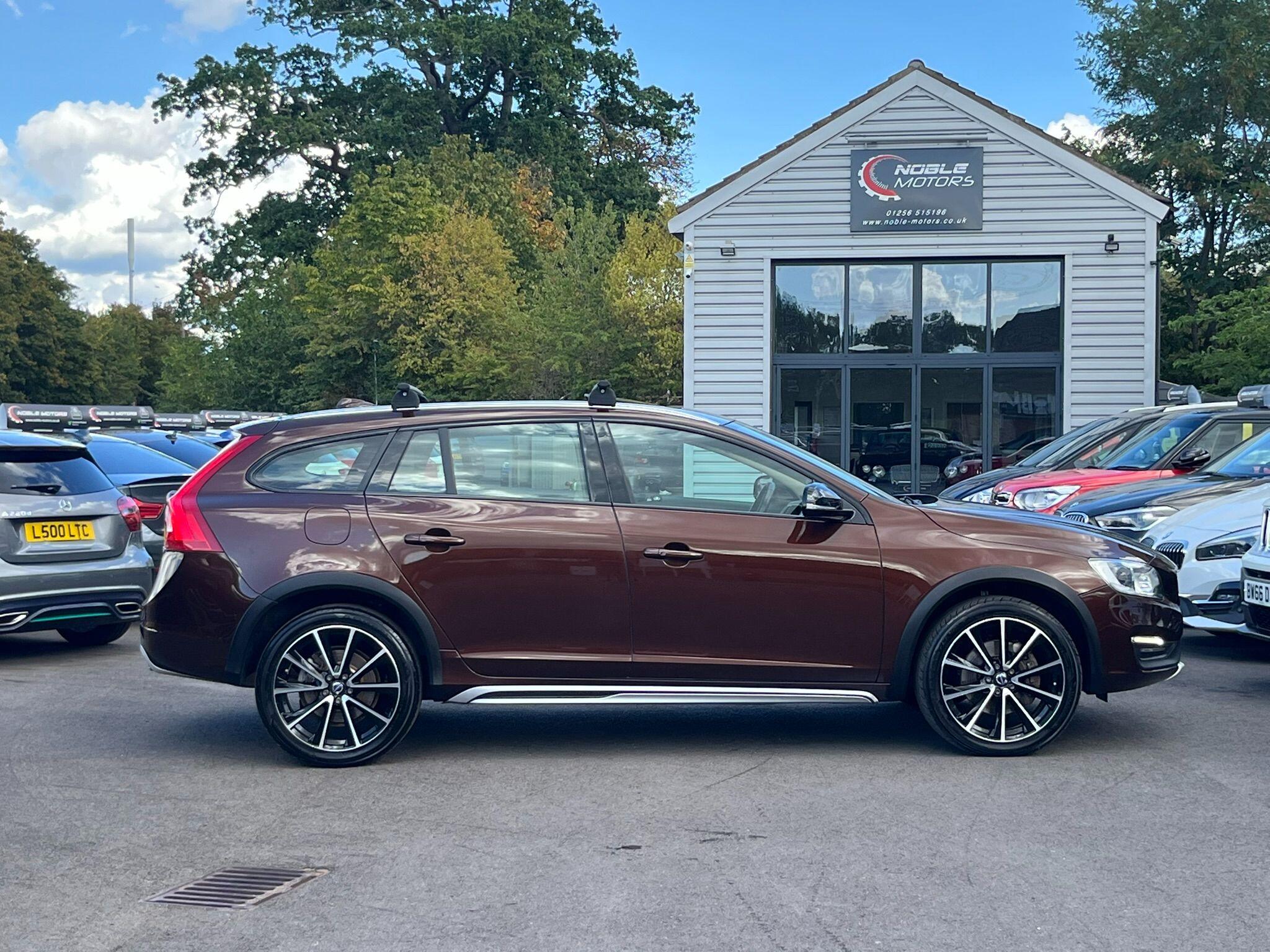 Volvo V60 view 8