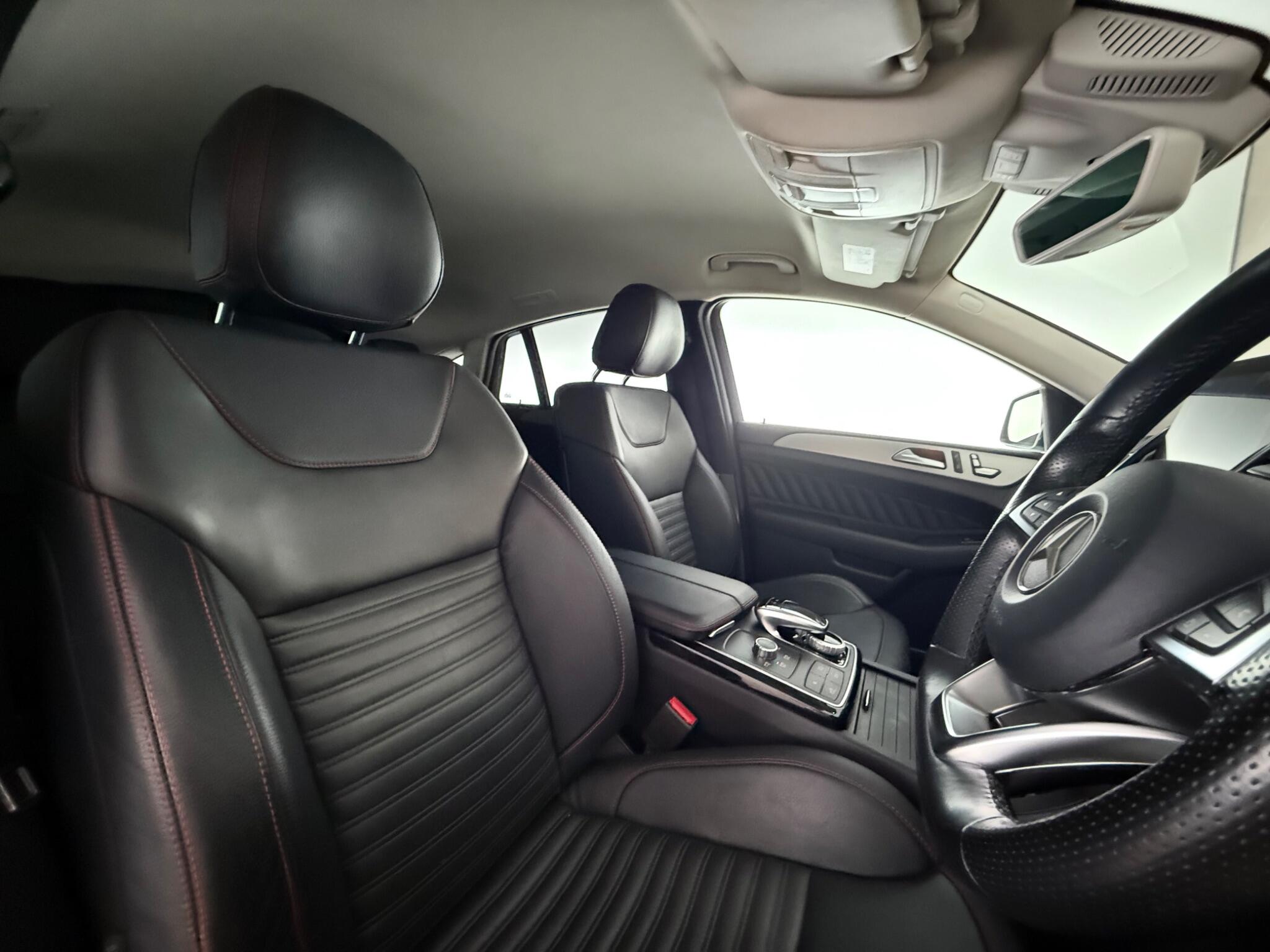 Mercedes-Benz Gle view 32