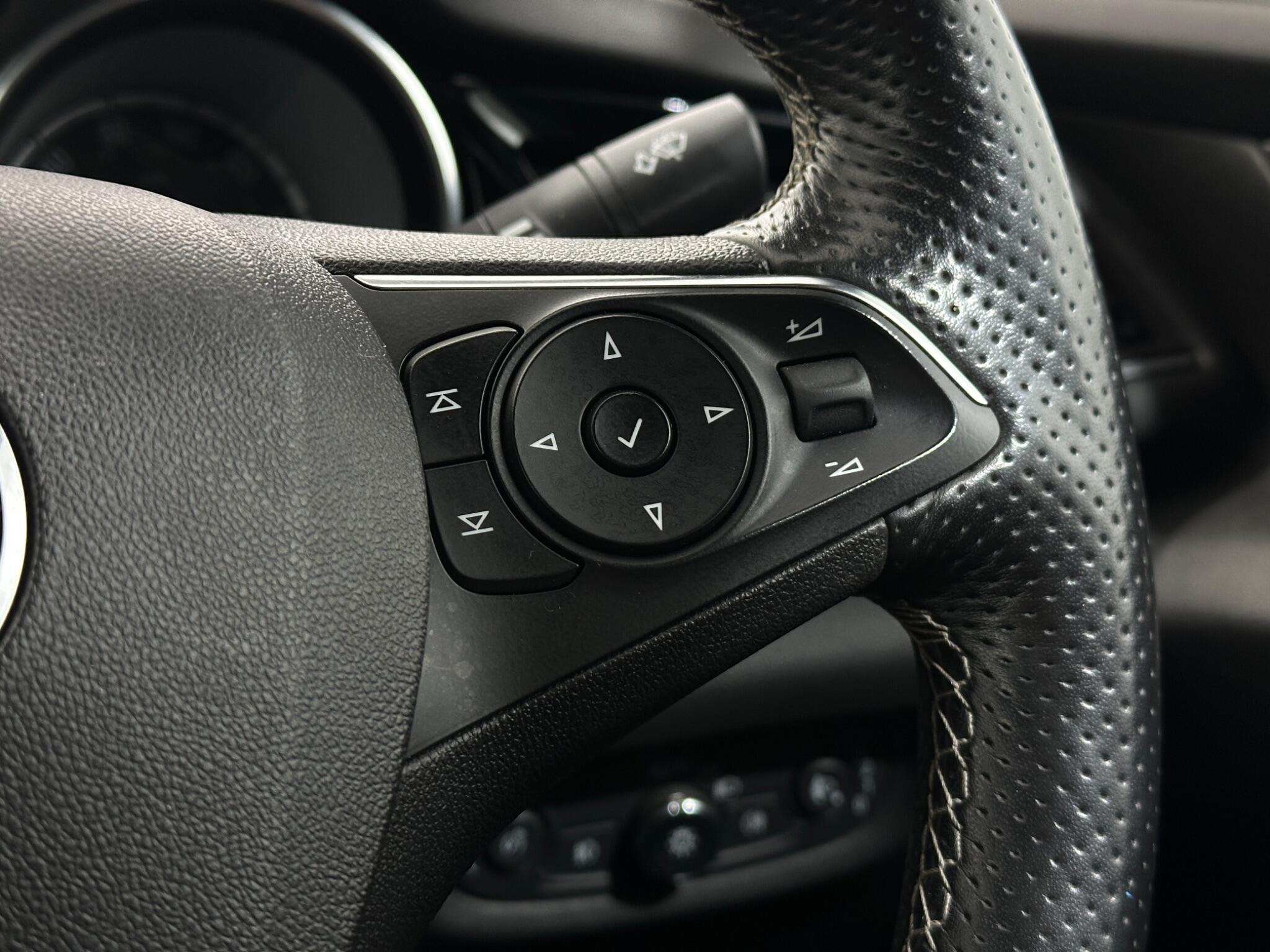 Vauxhall Insignia view 15