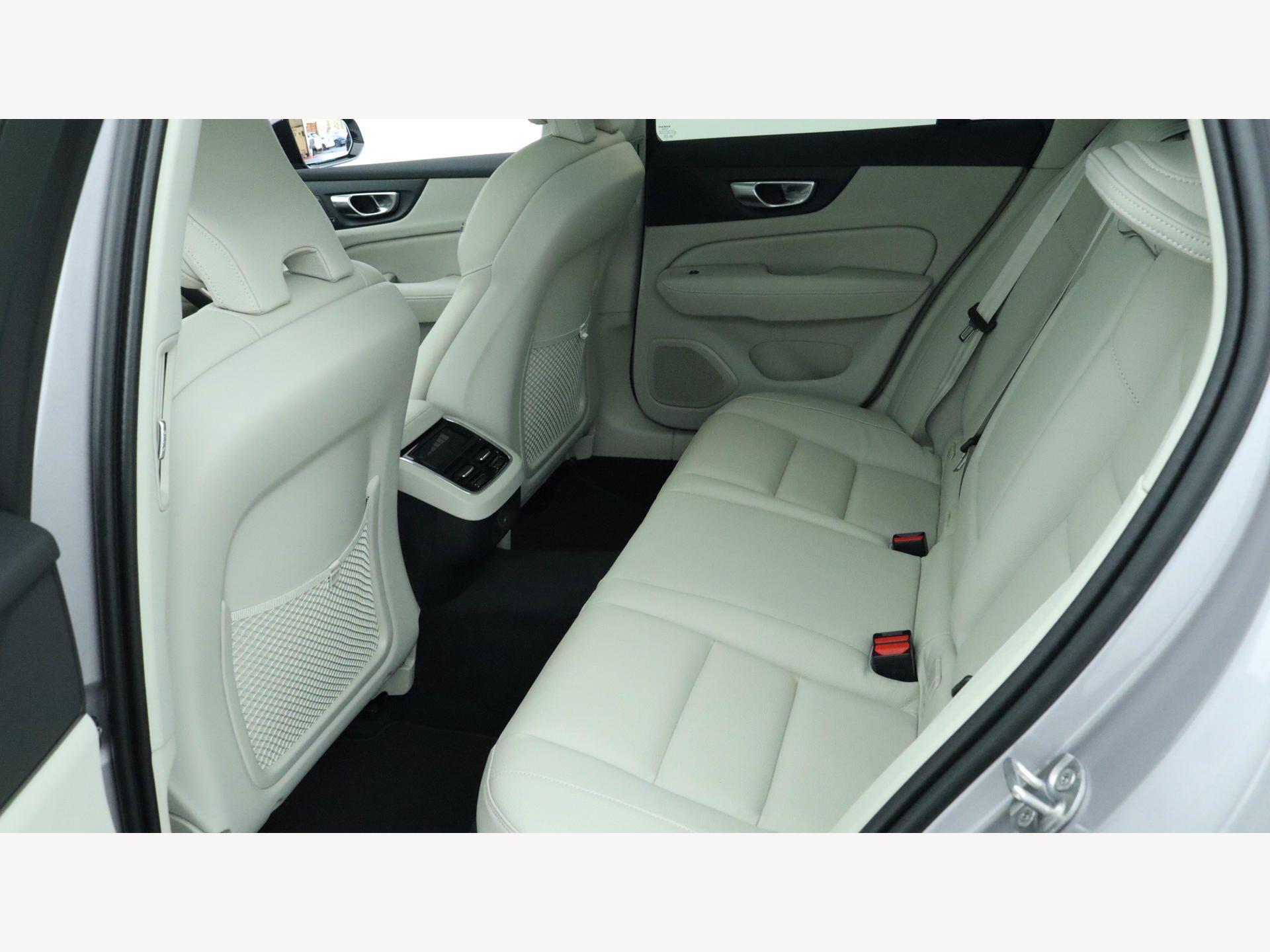 Volvo V60 view 30