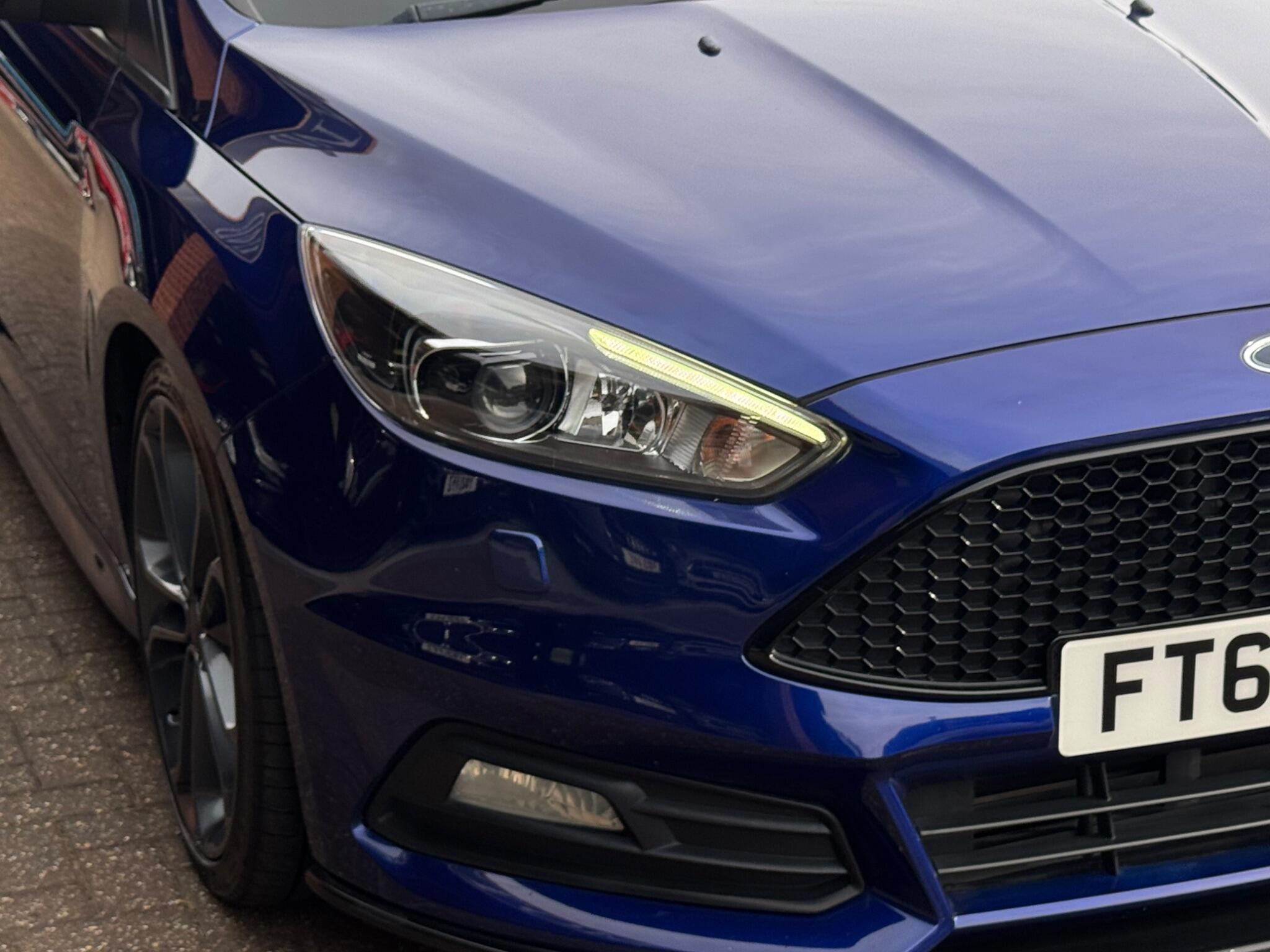 Ford Focus view 35