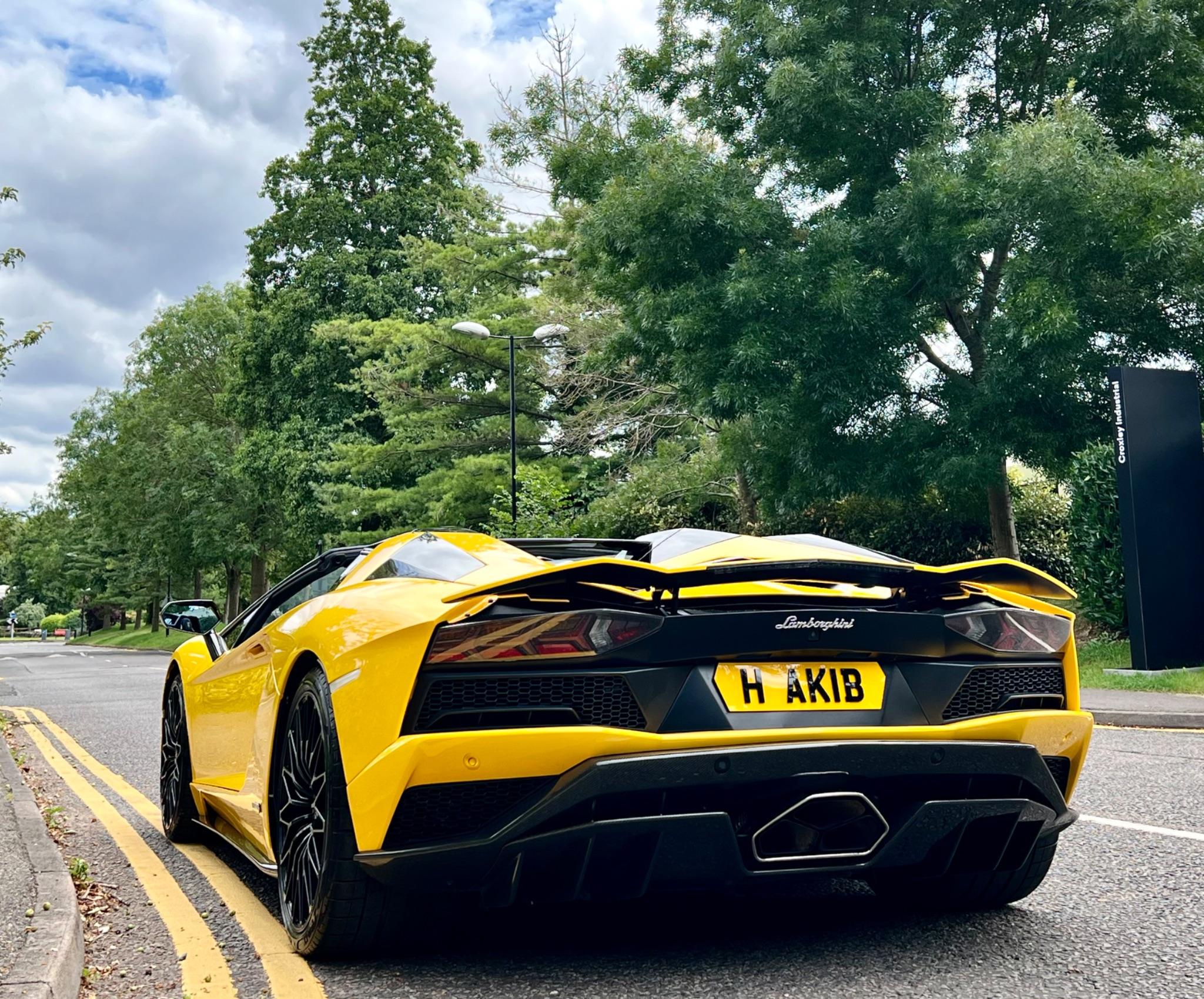 Lamborghini Aventador view 7