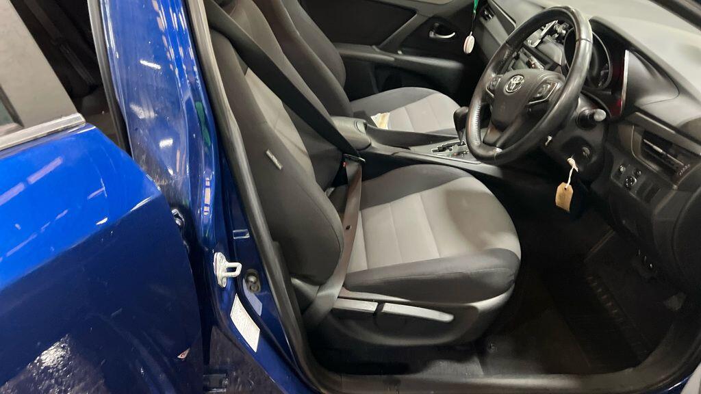 Toyota Avensis view 12