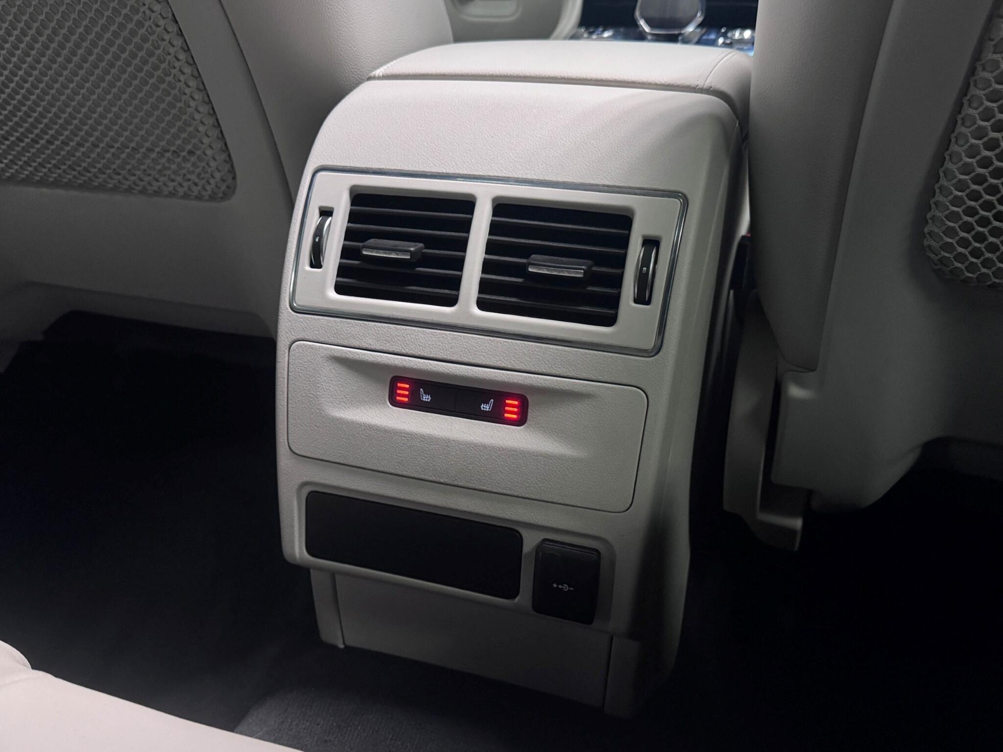 Jaguar F-Pace view 21