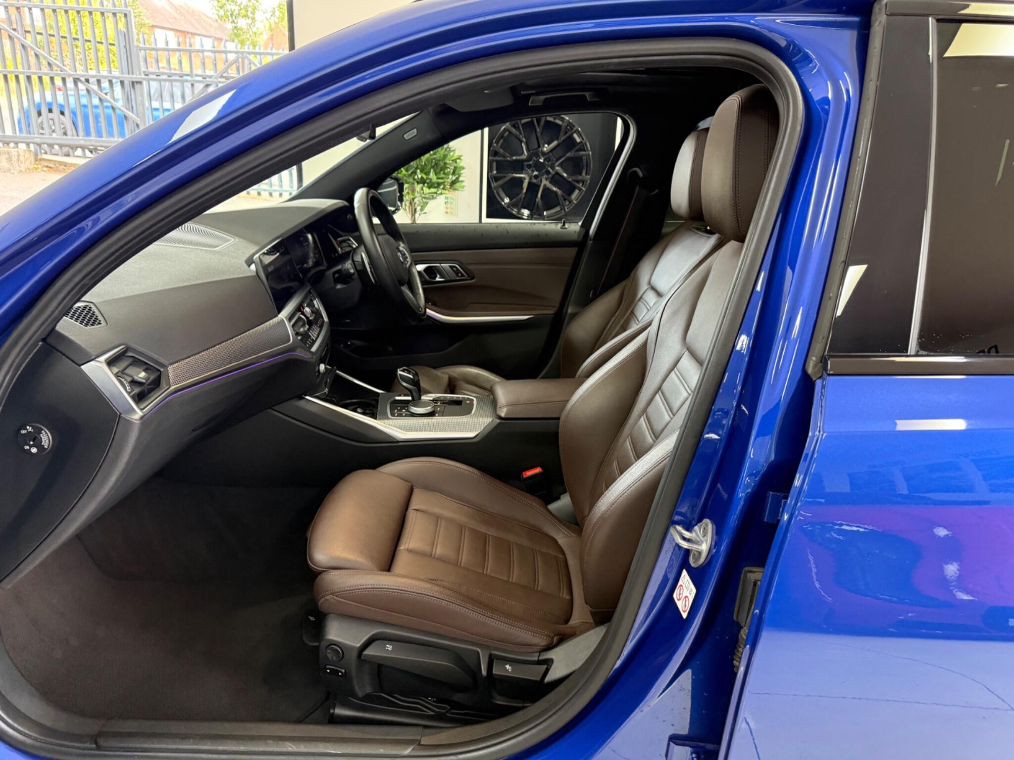 BMW 3 Series view 3
