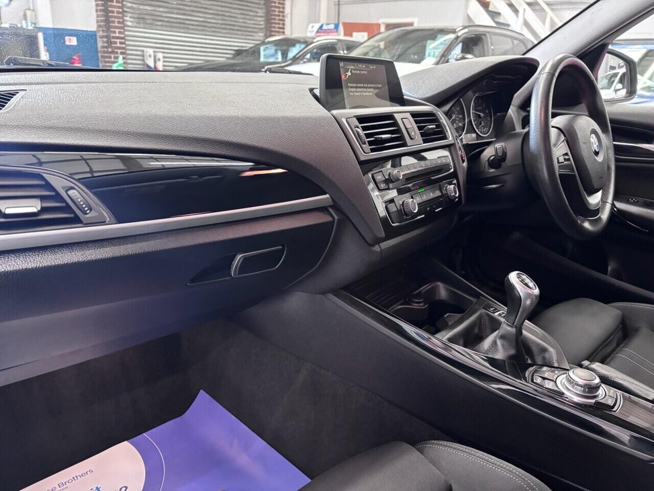 BMW 1 Series view 25