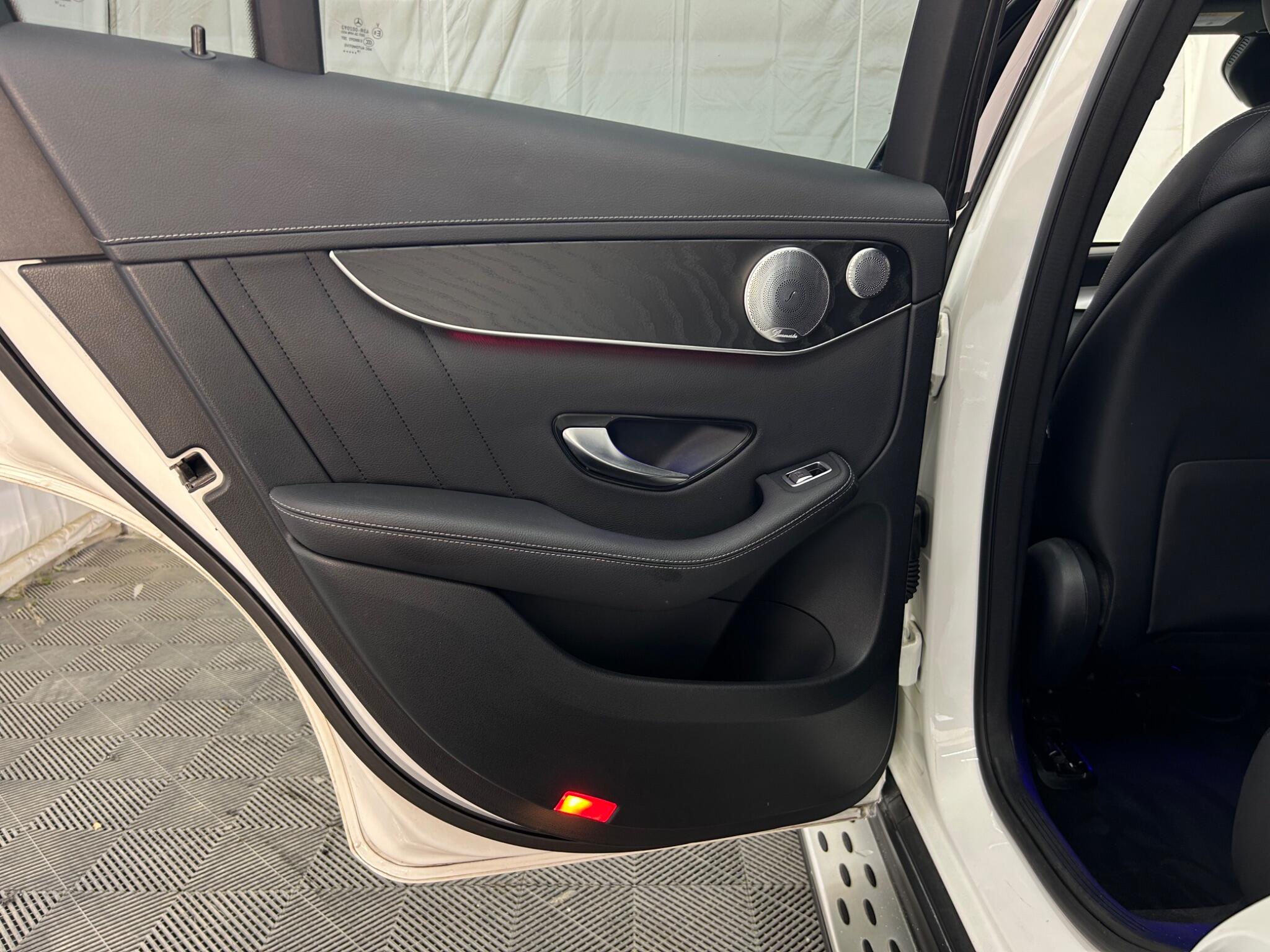 Mercedes-Benz GLC view 35