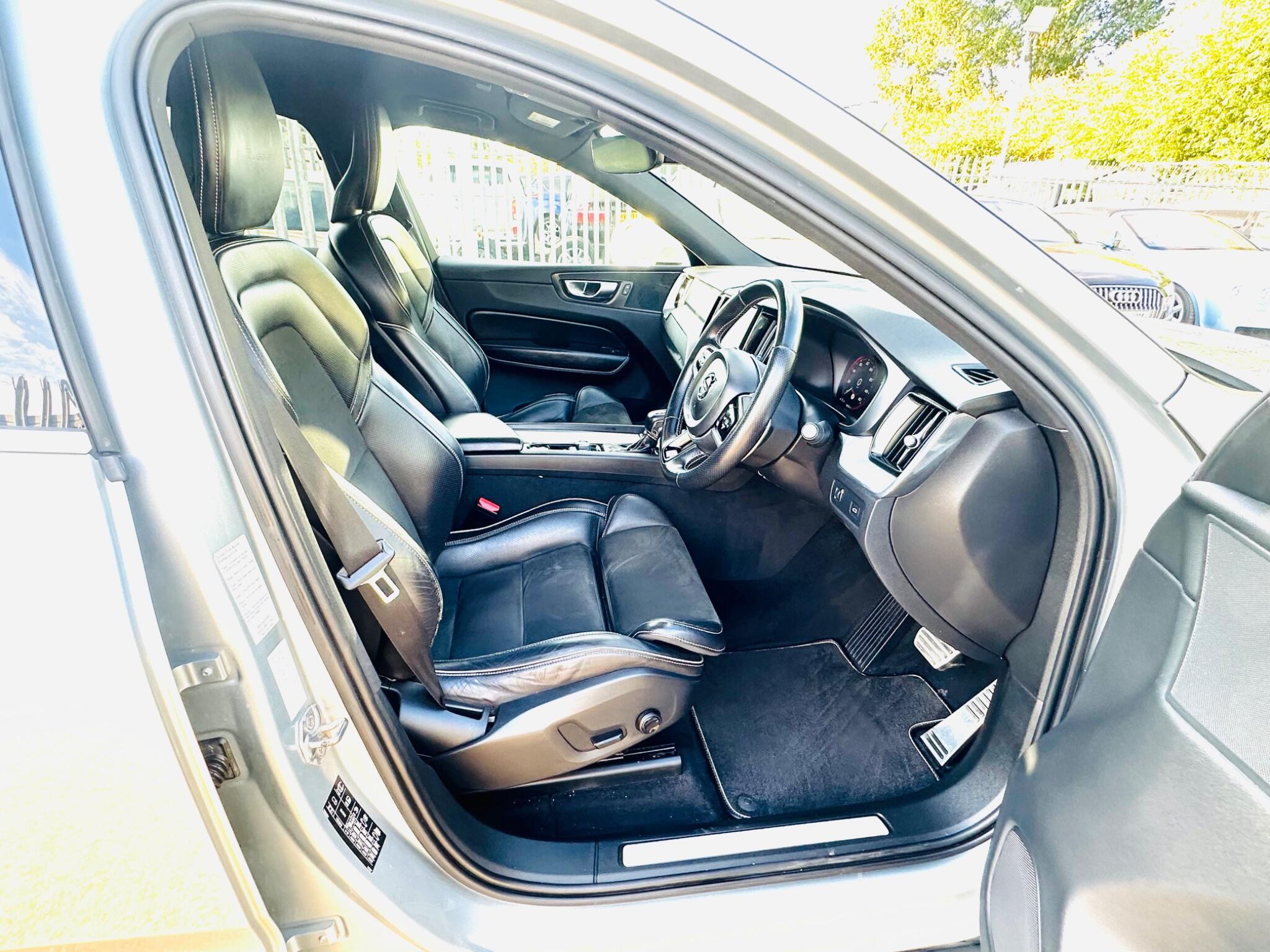 Volvo XC60 view 15