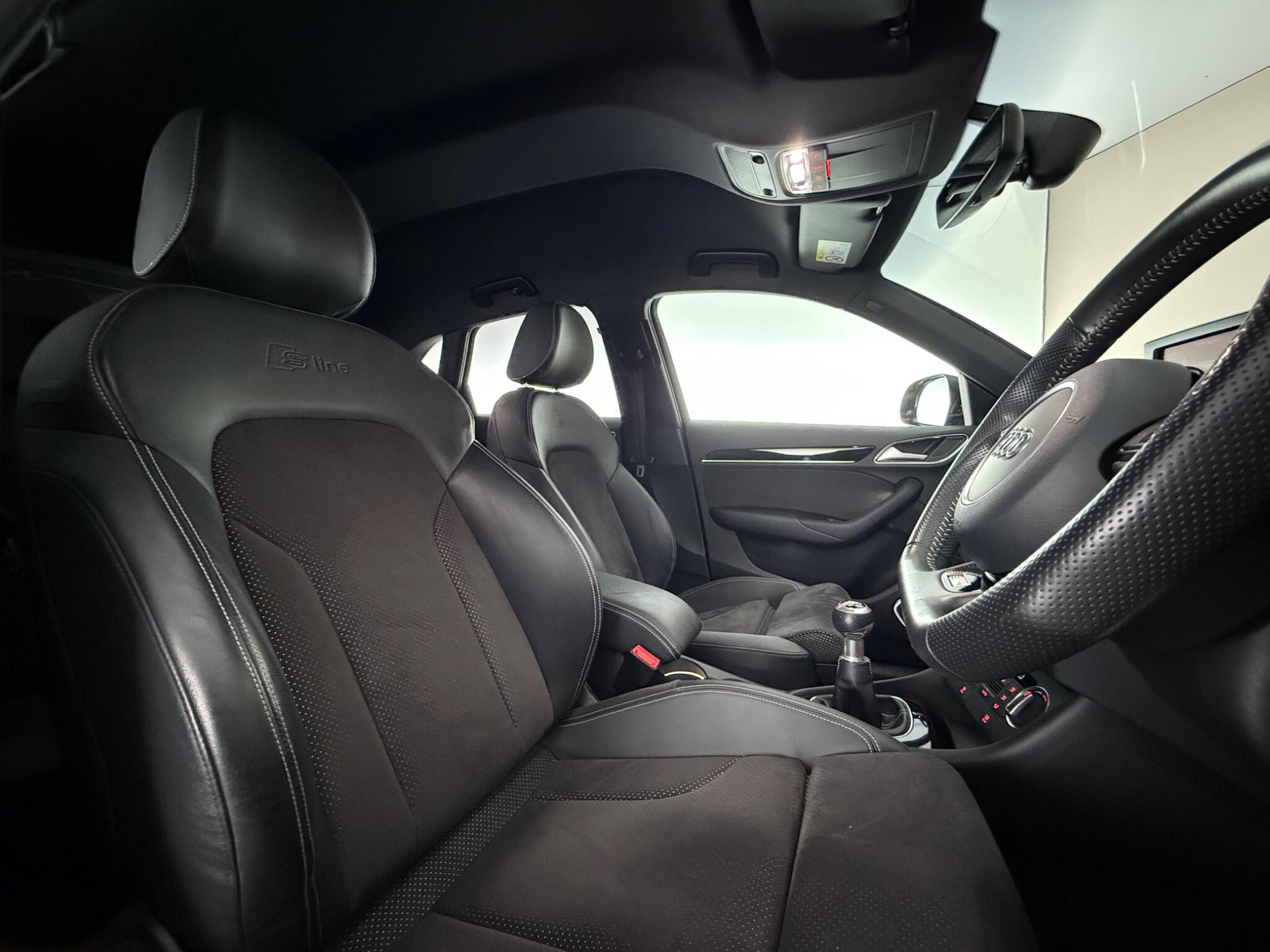 Audi Q3 view 31