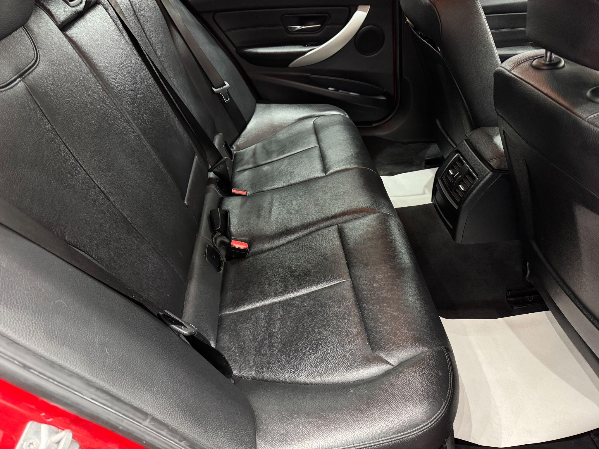 BMW 3 Series view 58