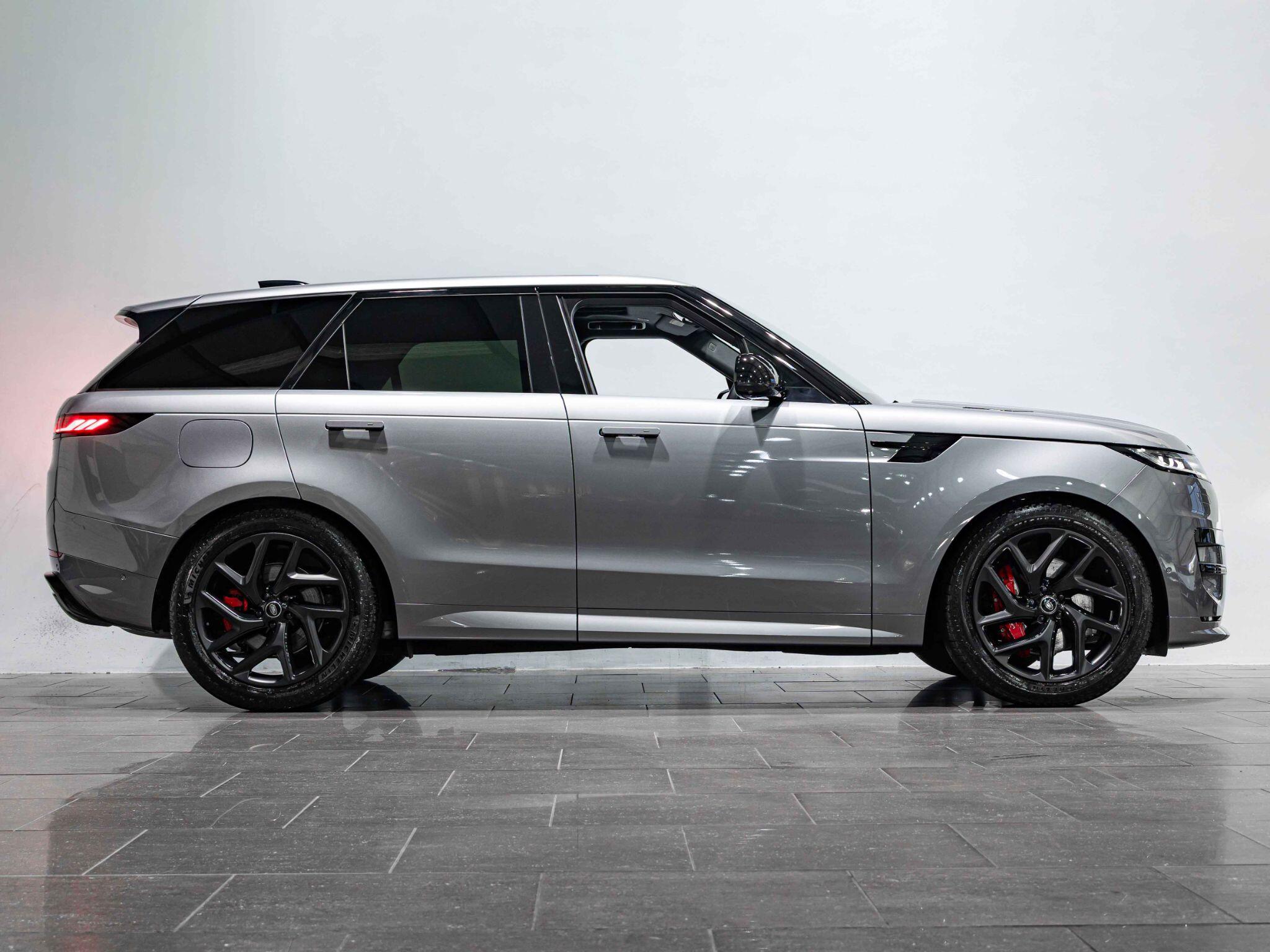 Land Rover Range Rover Sport view 6