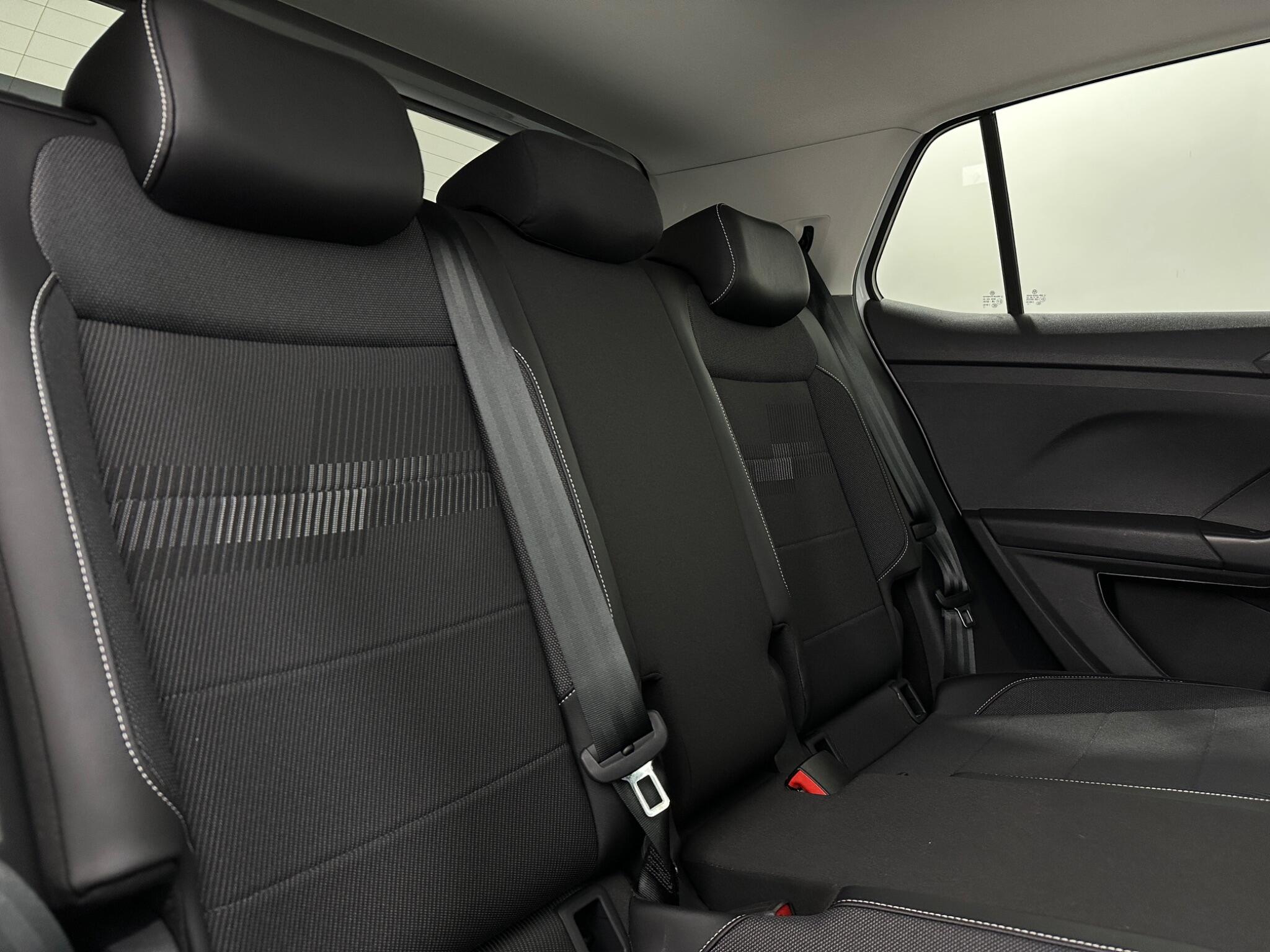 Volkswagen T-Cross view 41