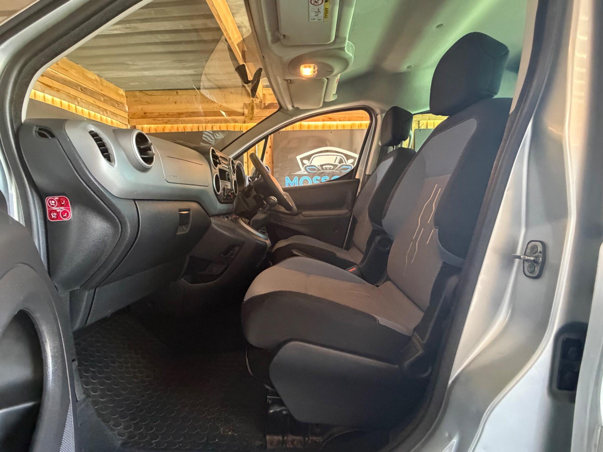 Peugeot Partner Tepee view 26