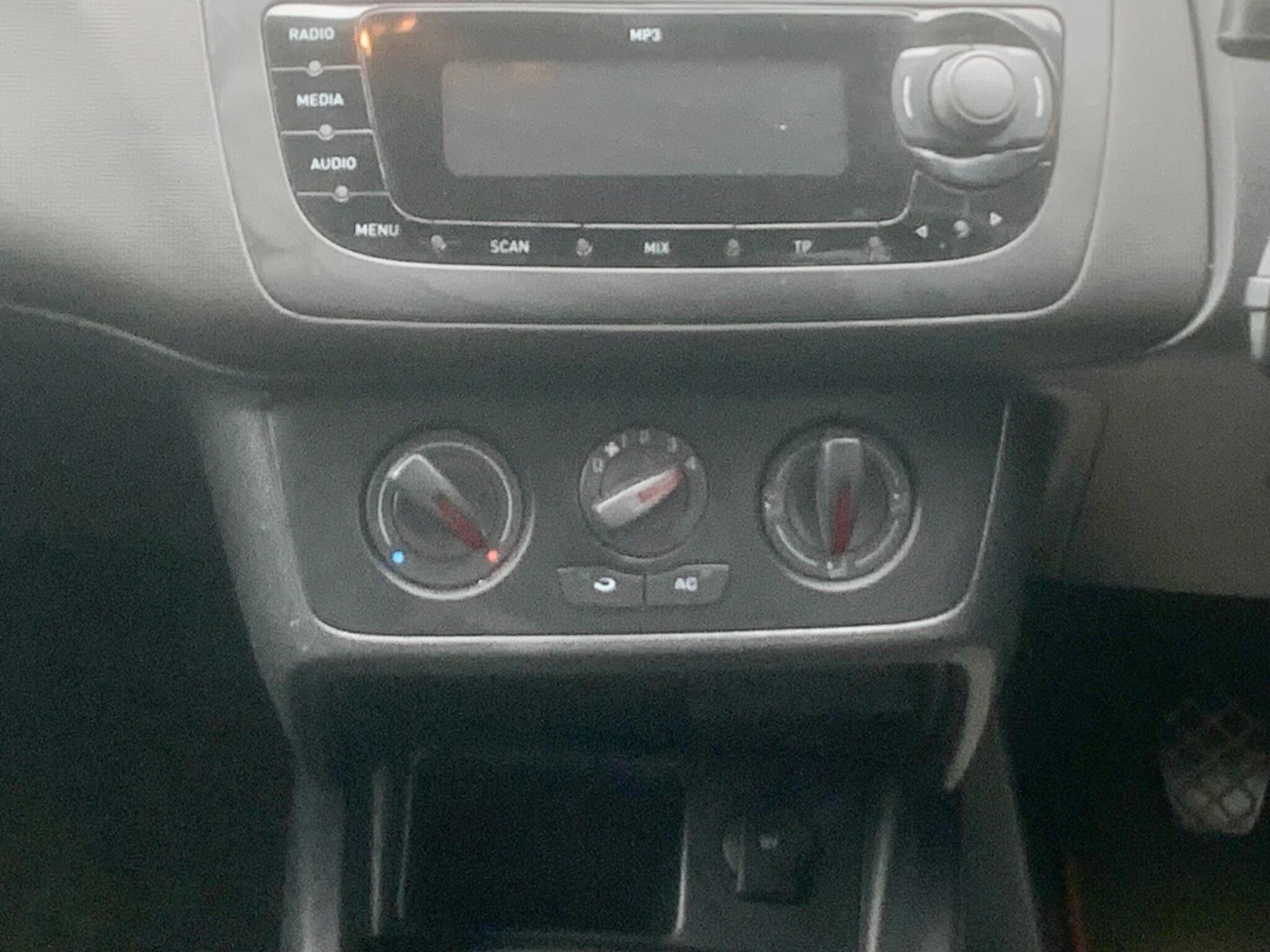 Seat Ibiza view 25