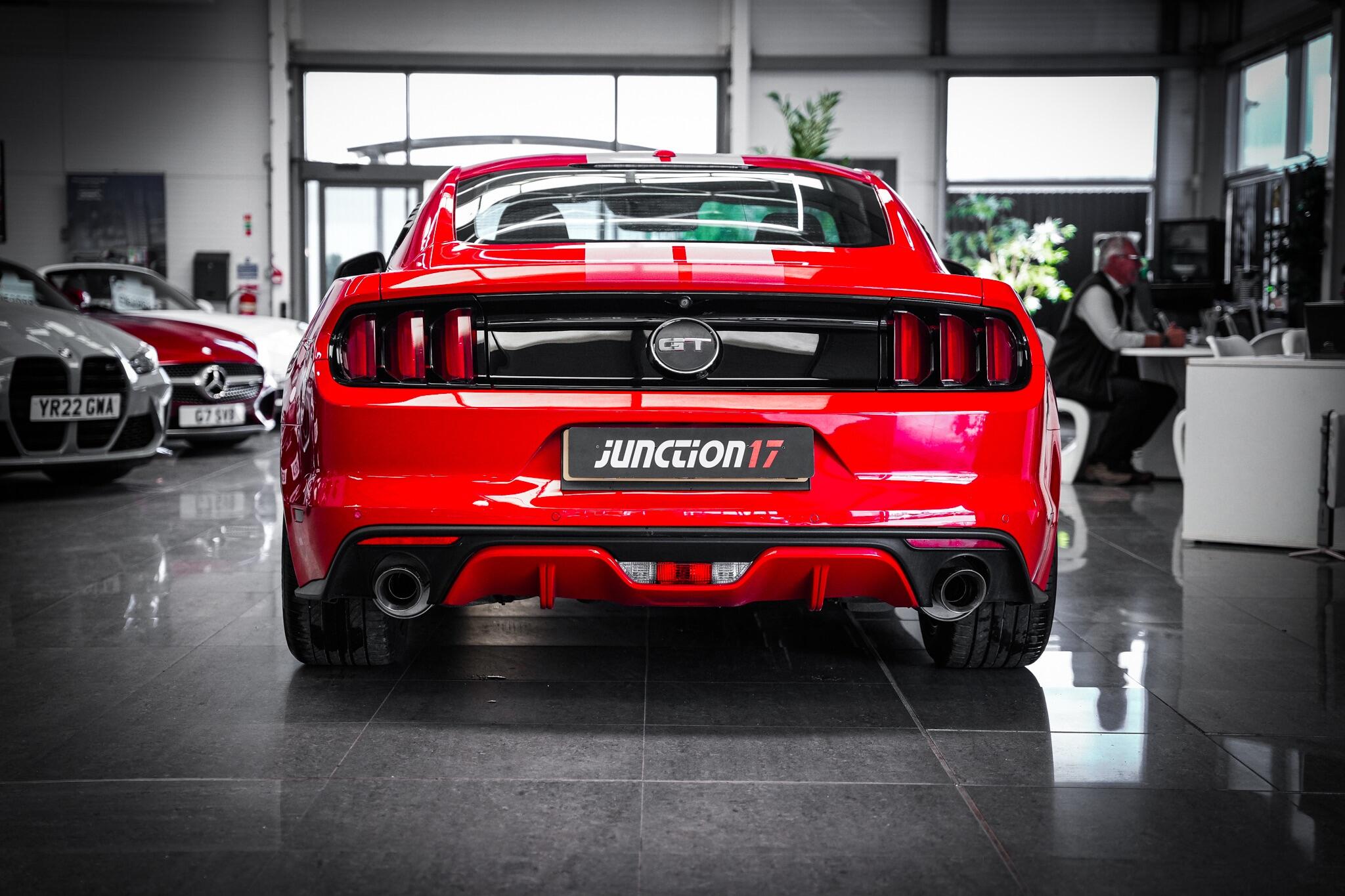 Ford Mustang view 14