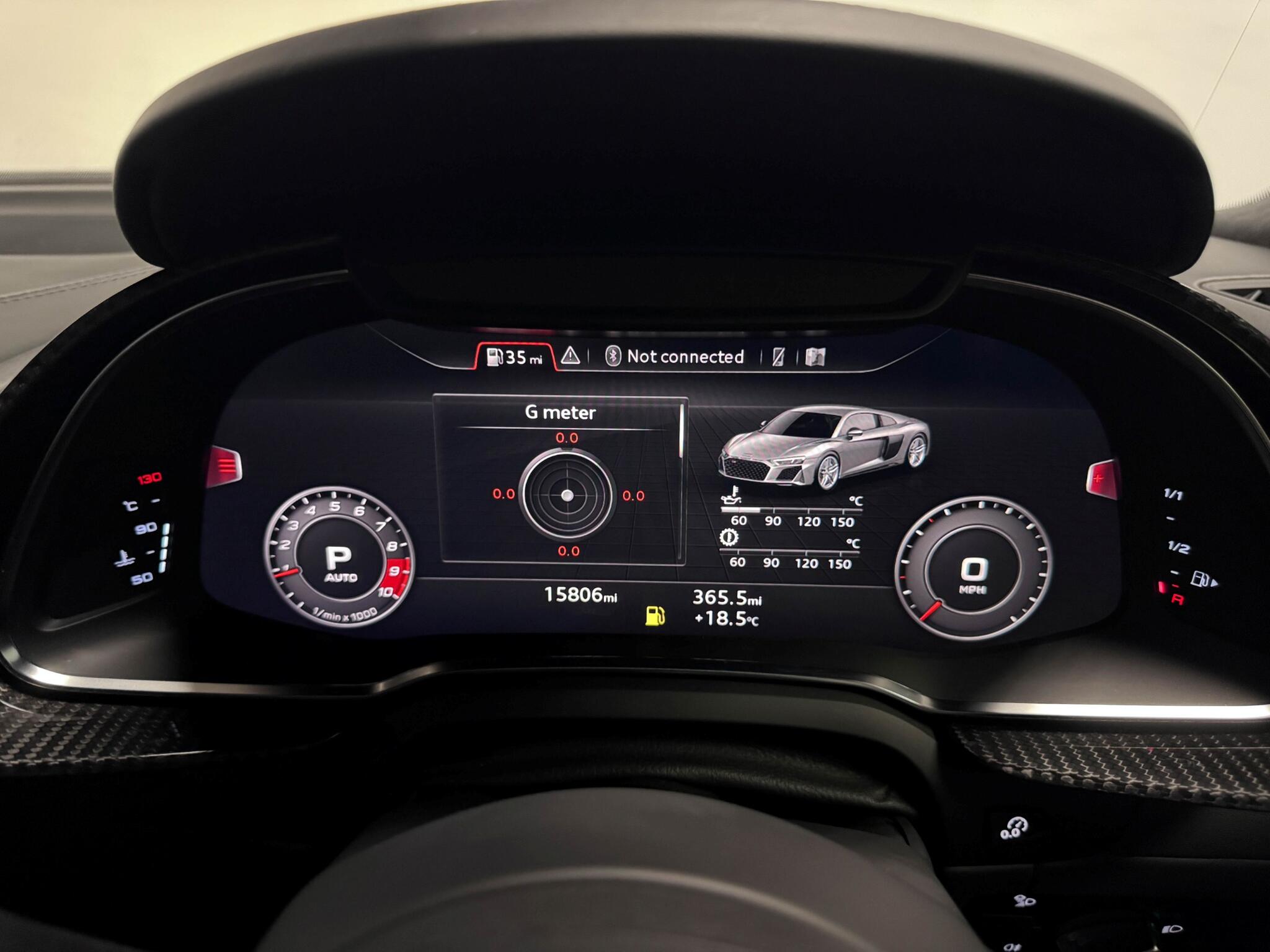 Audi R8 view 45