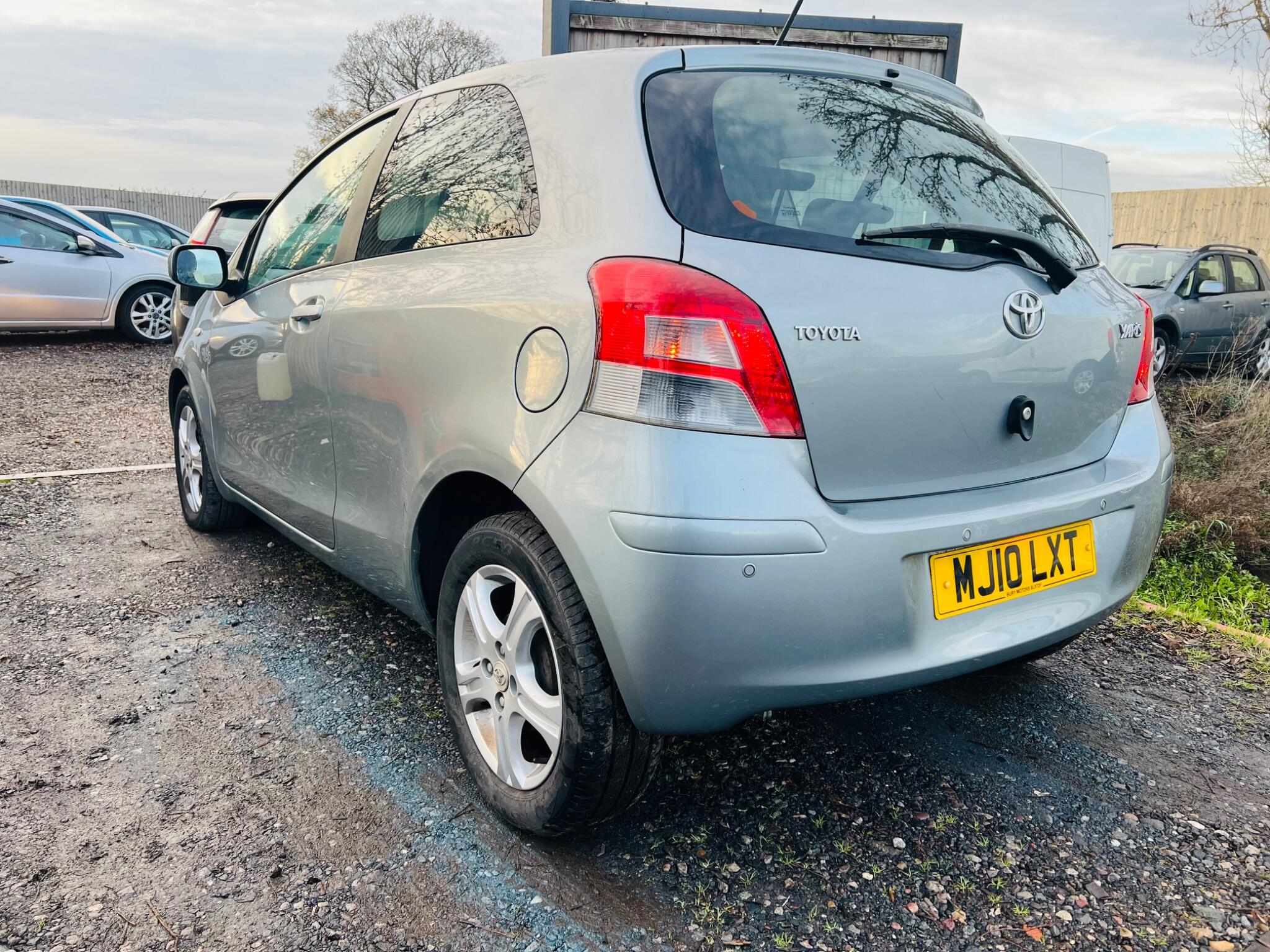 2010 Toyota Yaris 1.33 Dual VVT-i TR Euro 4 (s/s) 3dr • 91,593 miles image 8