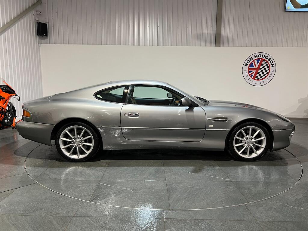 Aston Martin DB7 view 14