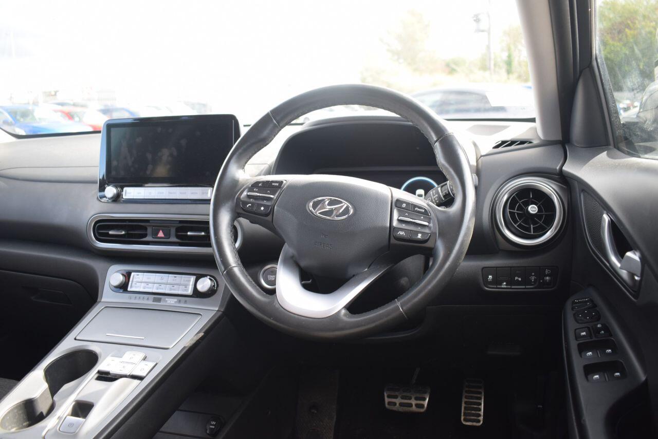 Hyundai Kona view 3