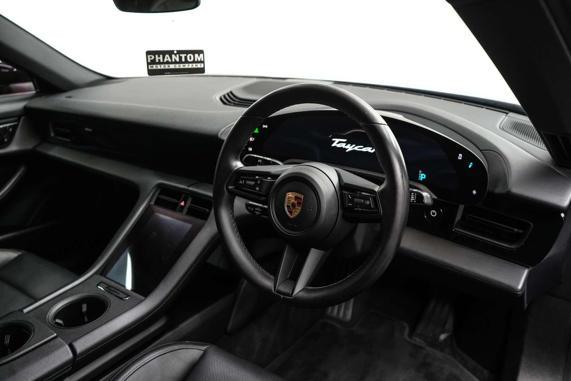 Porsche Taycan view 10