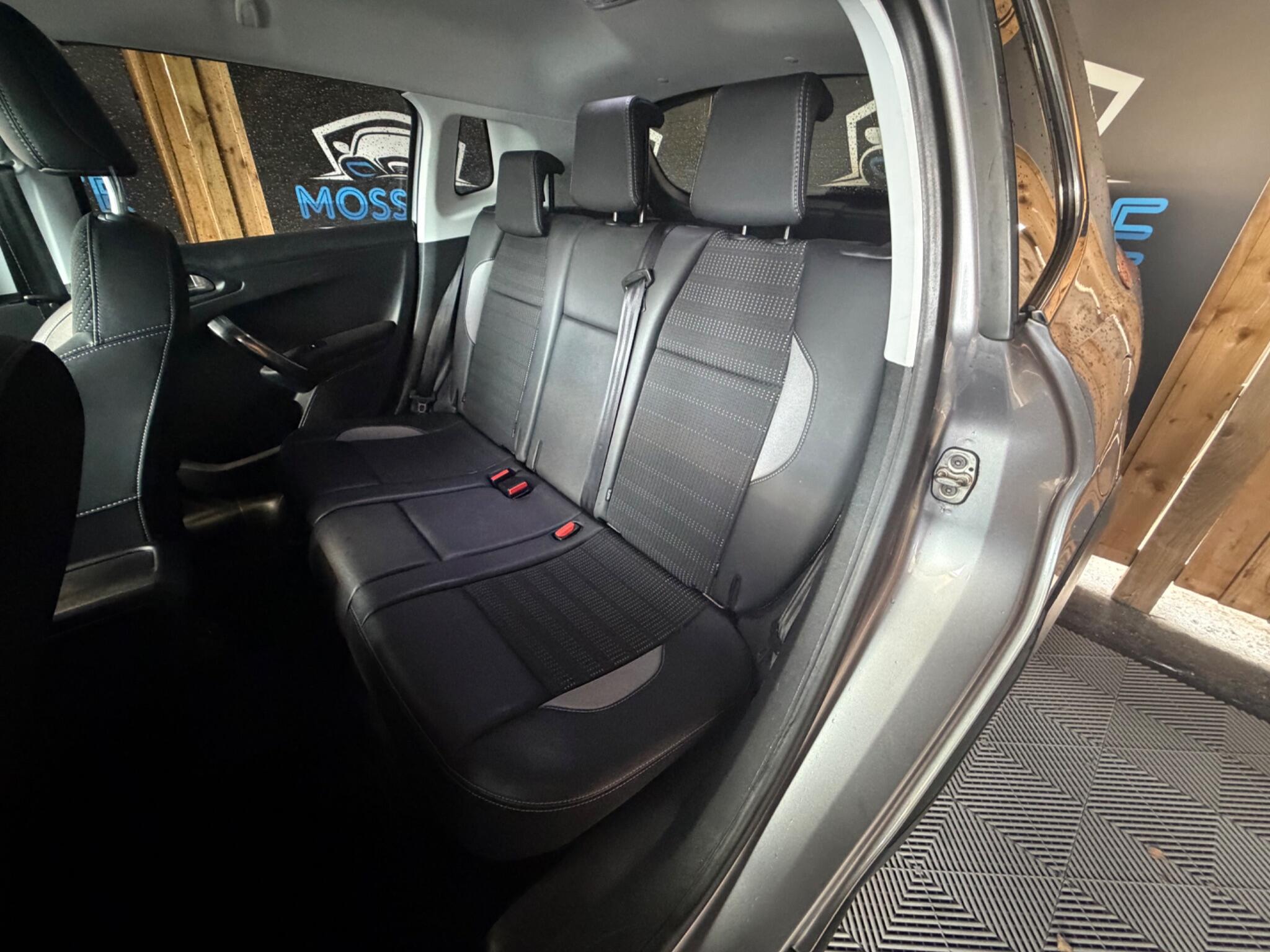 Peugeot 2008 view 15