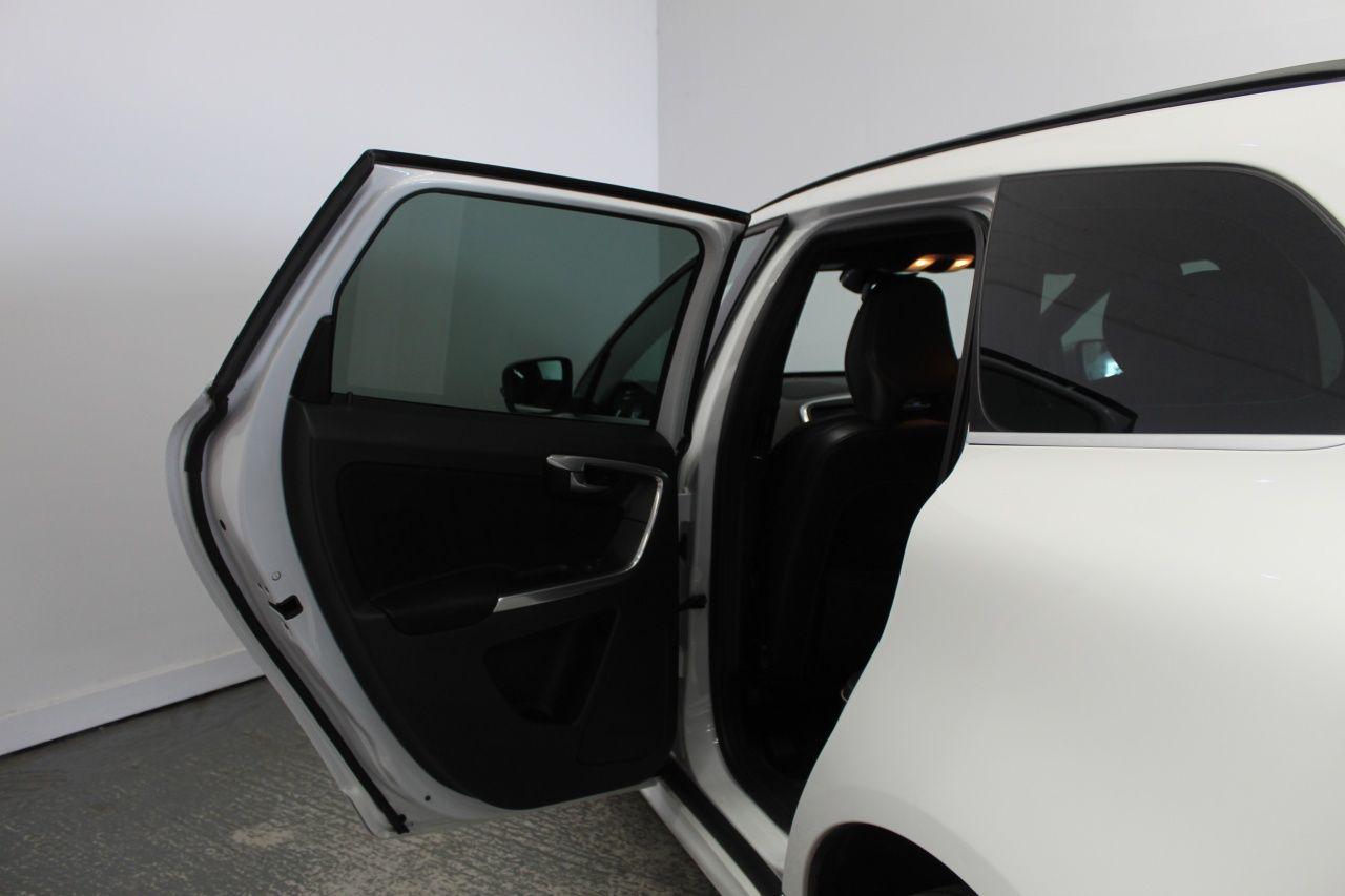 Volvo XC60 view 26