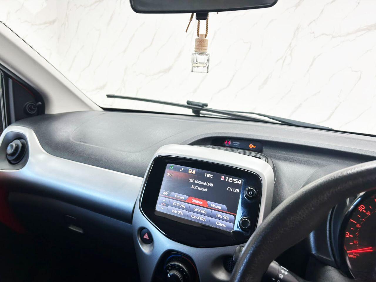 Peugeot 108 view 15