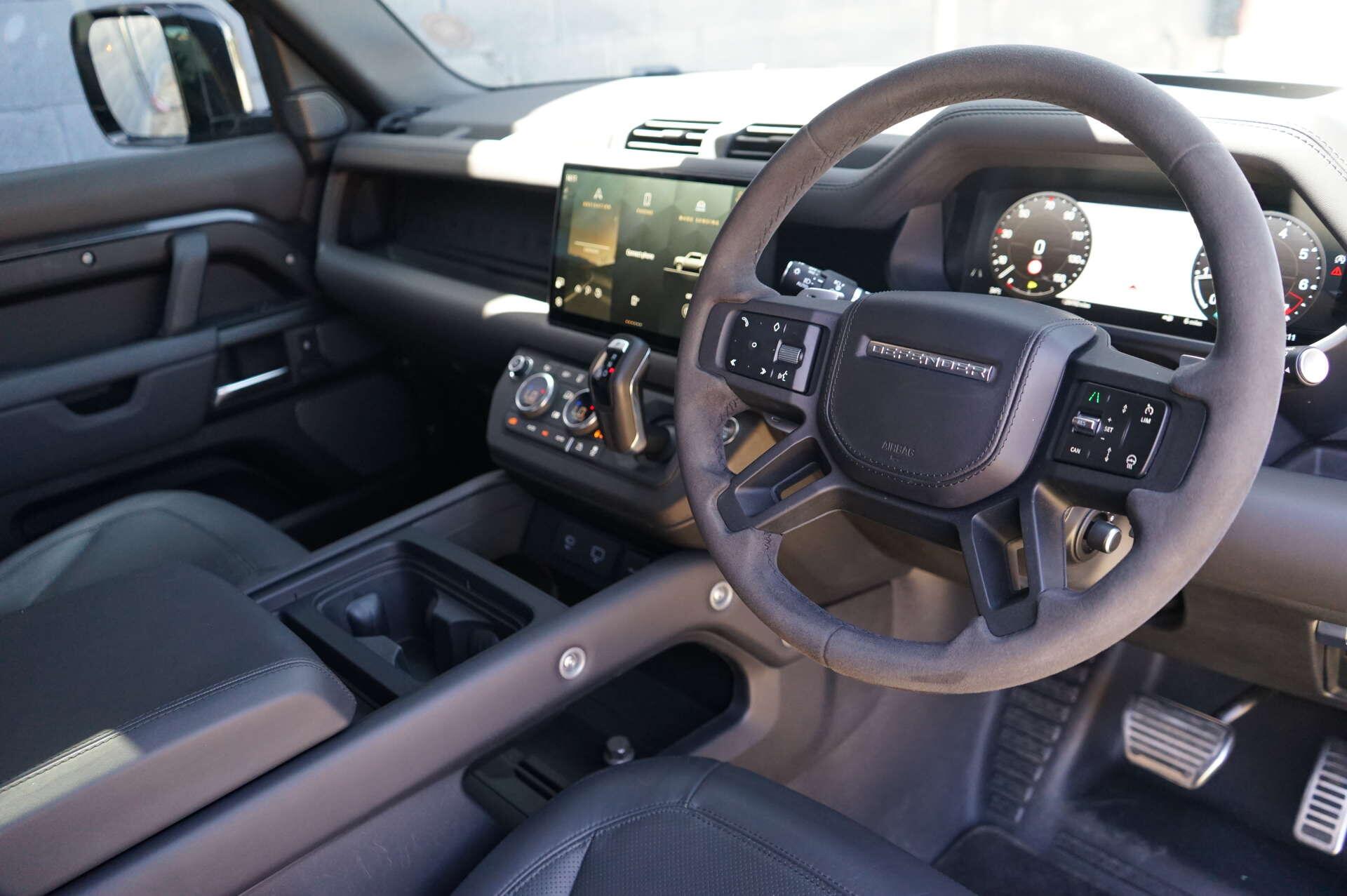 Land Rover Defender view 15