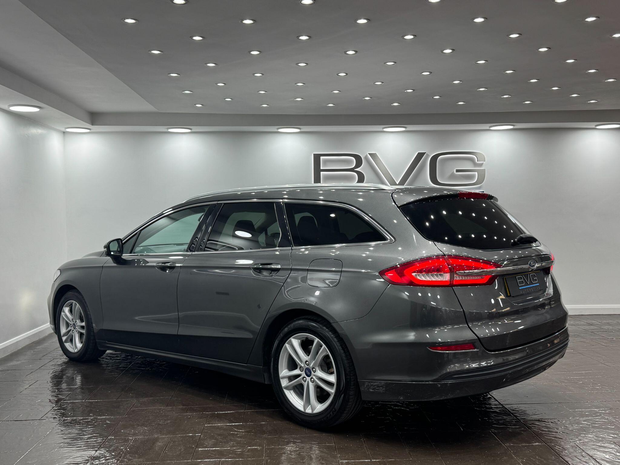 Ford Mondeo view 7