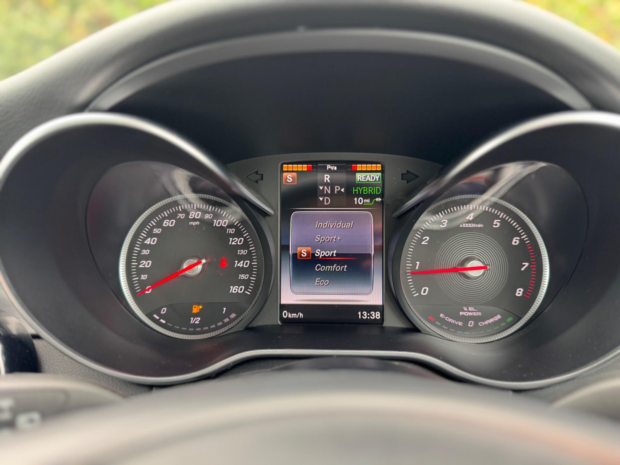 Mercedes-Benz C-Class view 36