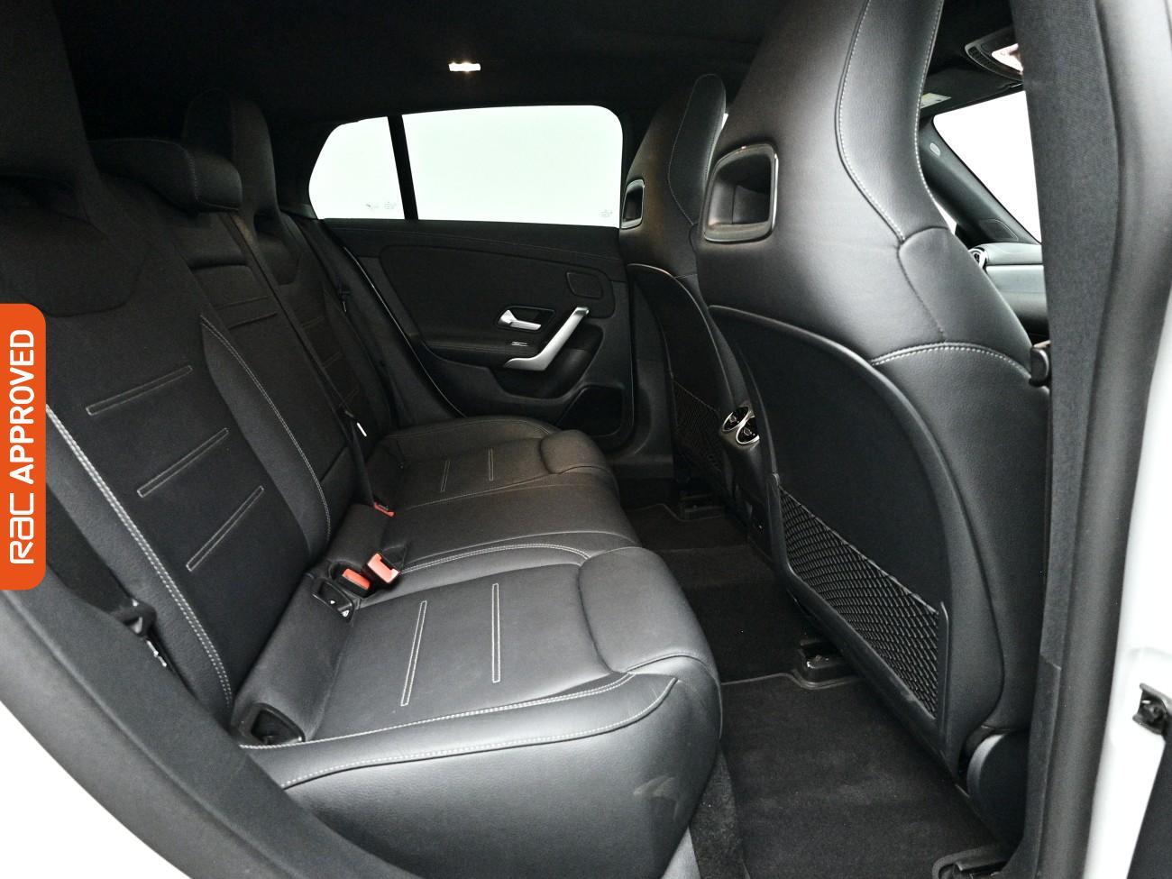 Mercedes-Benz Cla view 12