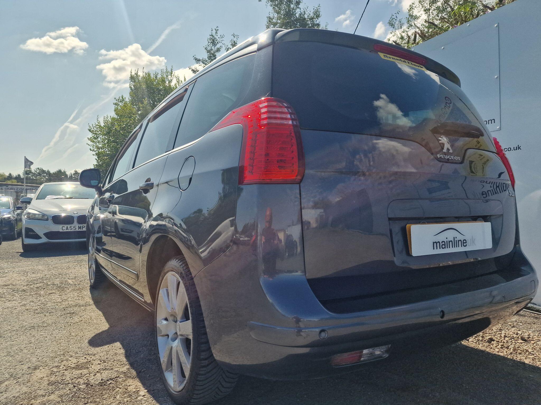 Peugeot 5008 view 14