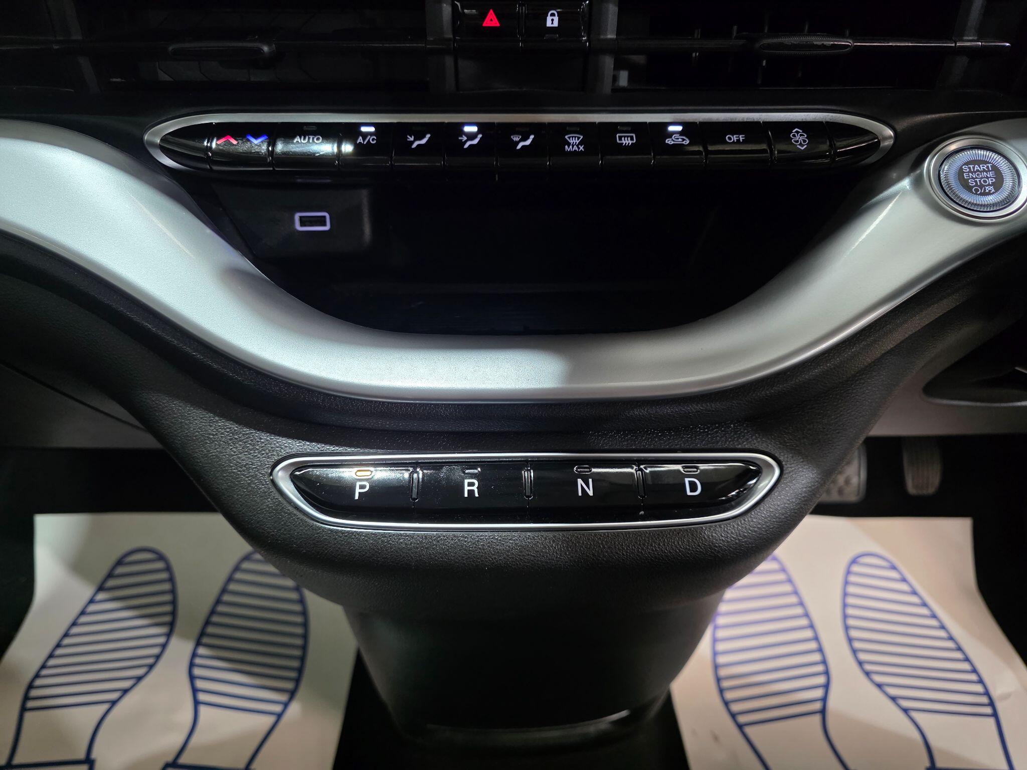 Fiat 500e view 9