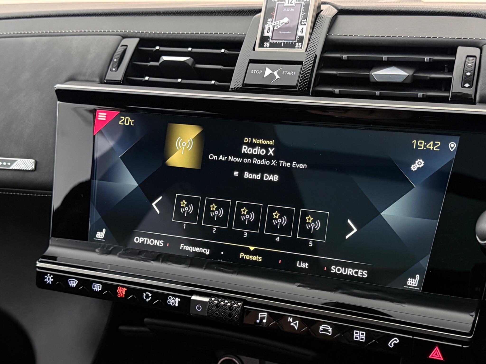 DS Automobiles DS 7 Crossback view 22