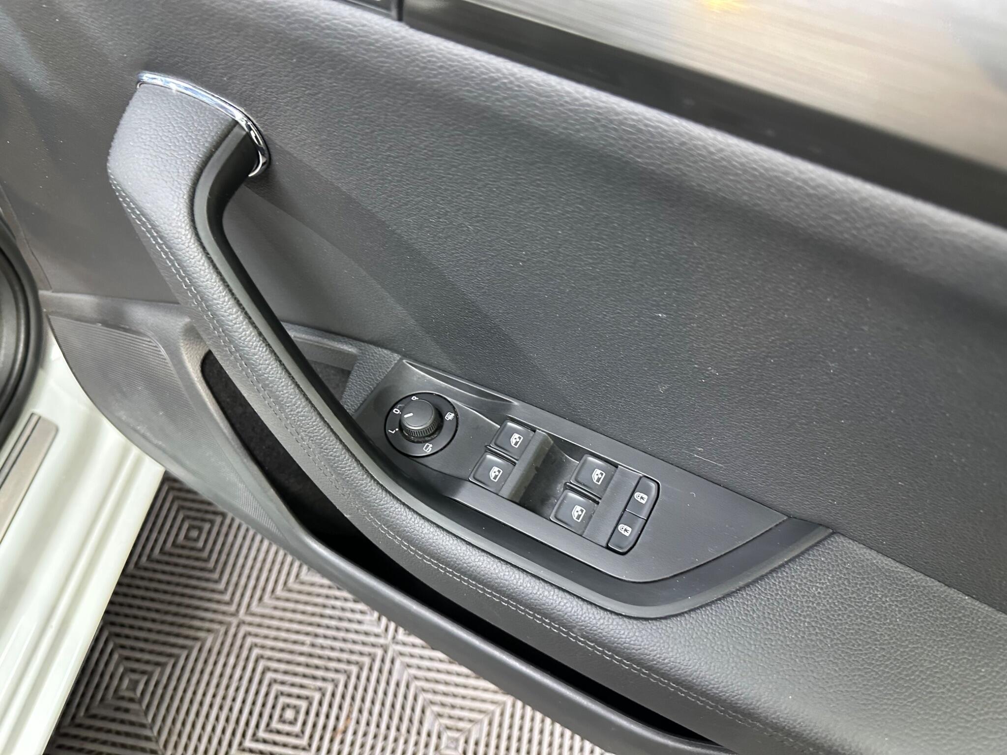 Skoda Superb view 37
