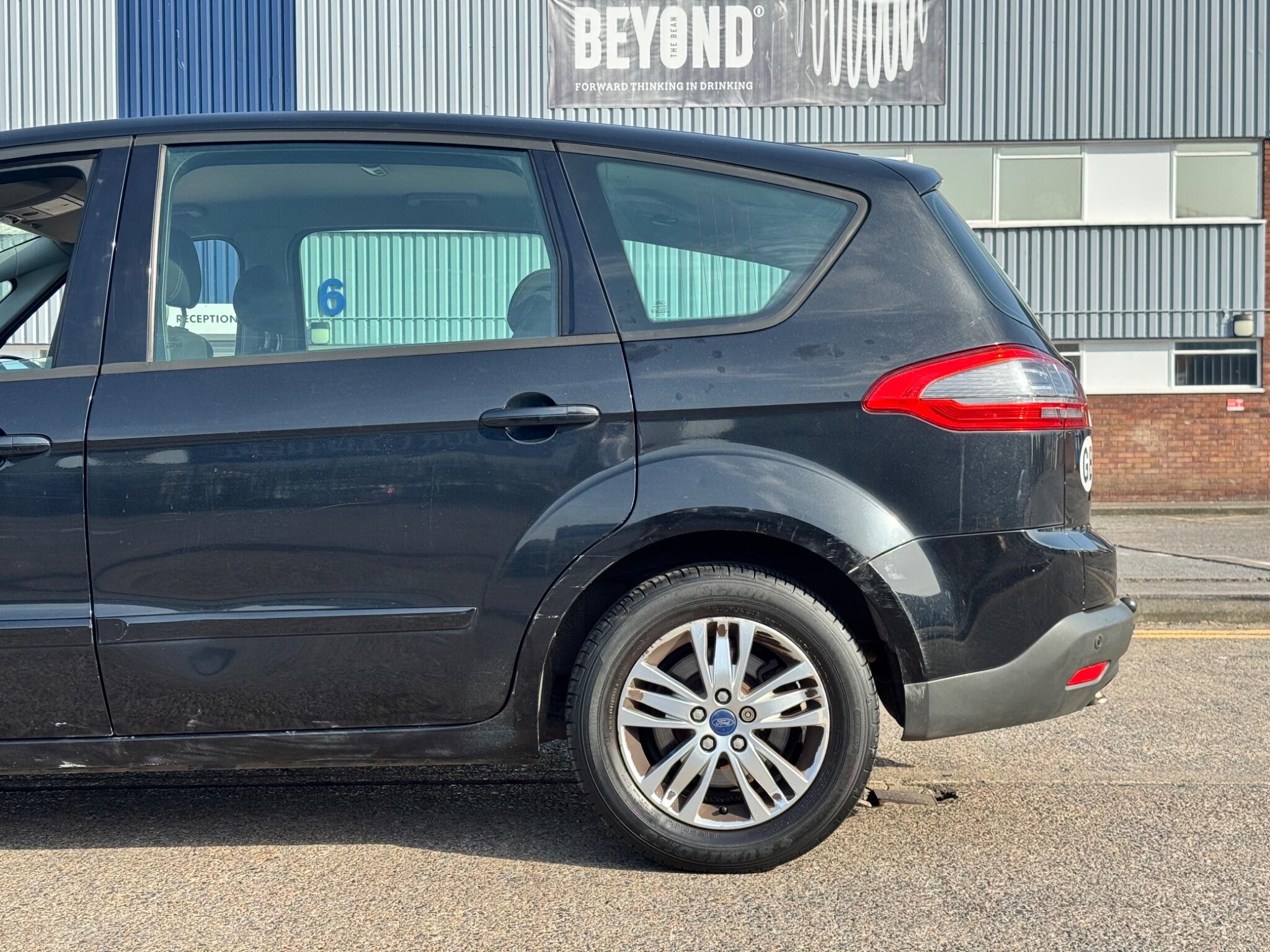 Ford S-Max view 42