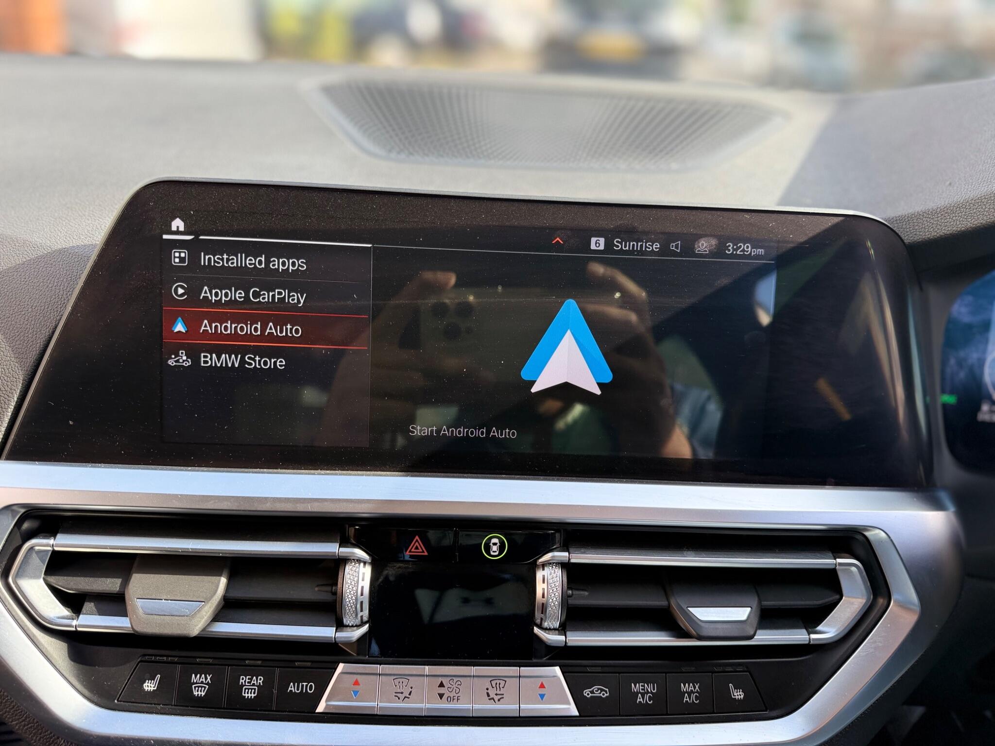 BMW 3 Series view 25