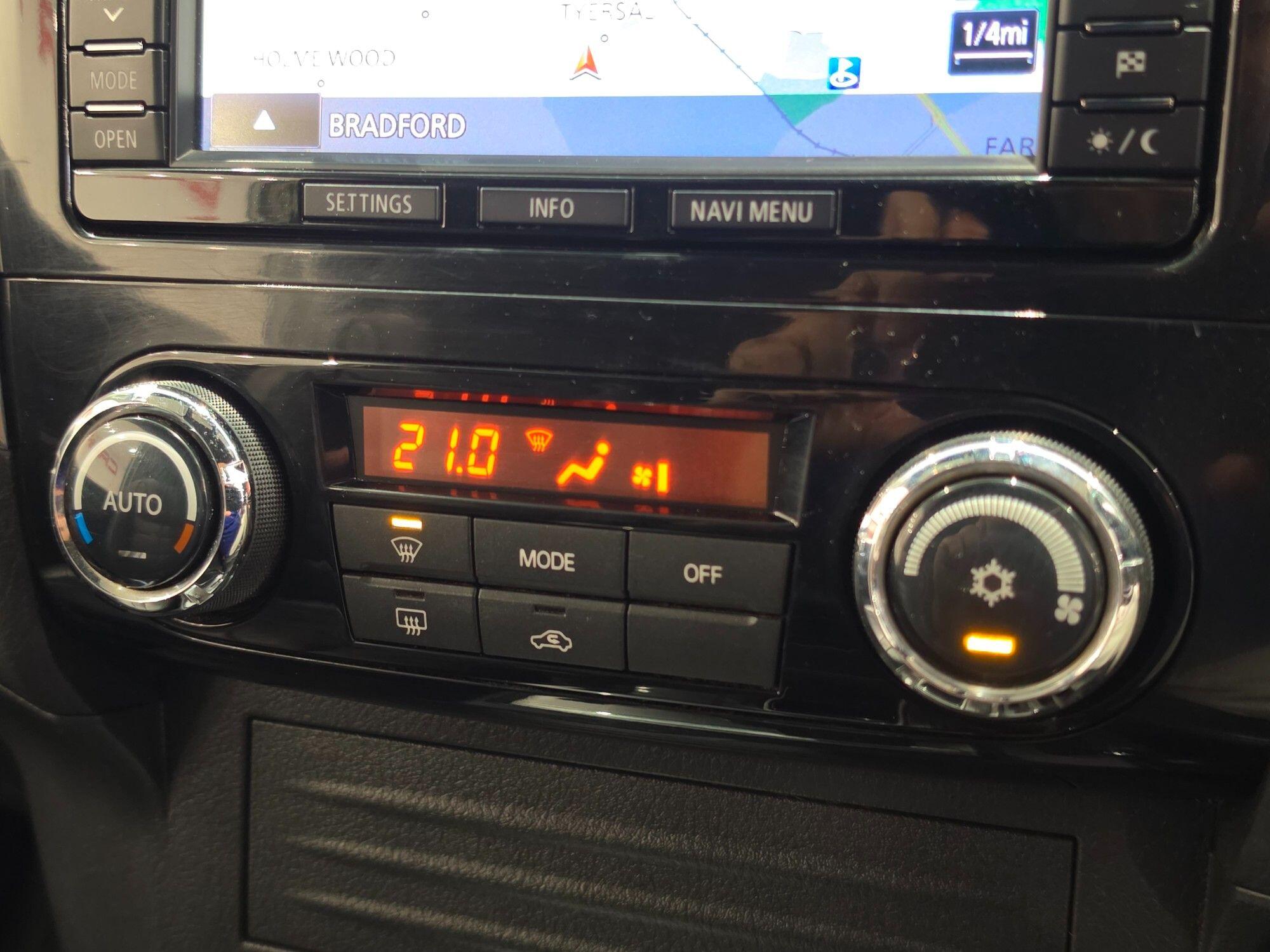 Mitsubishi Shogun view 36