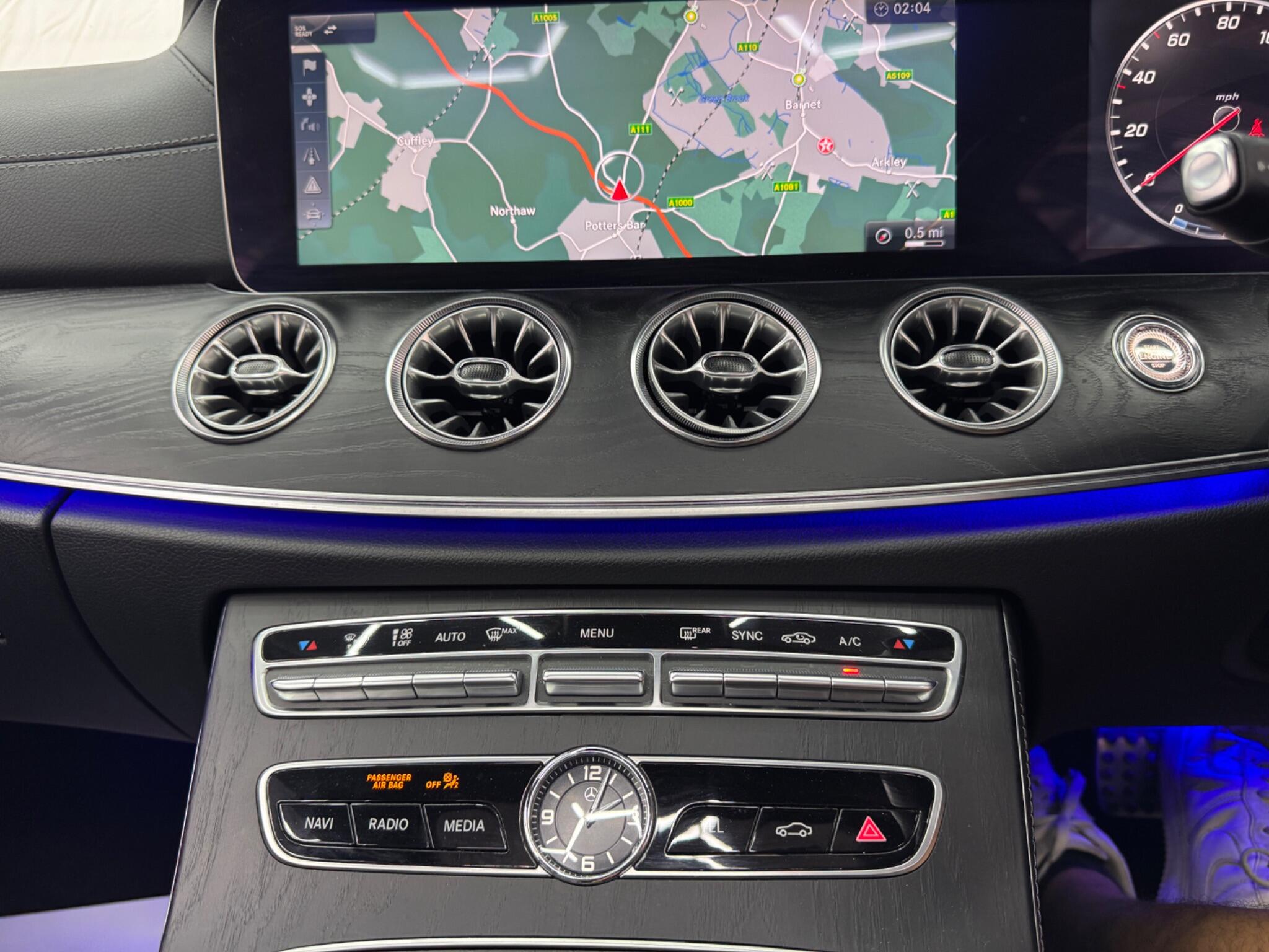 Mercedes-Benz E Class view 42
