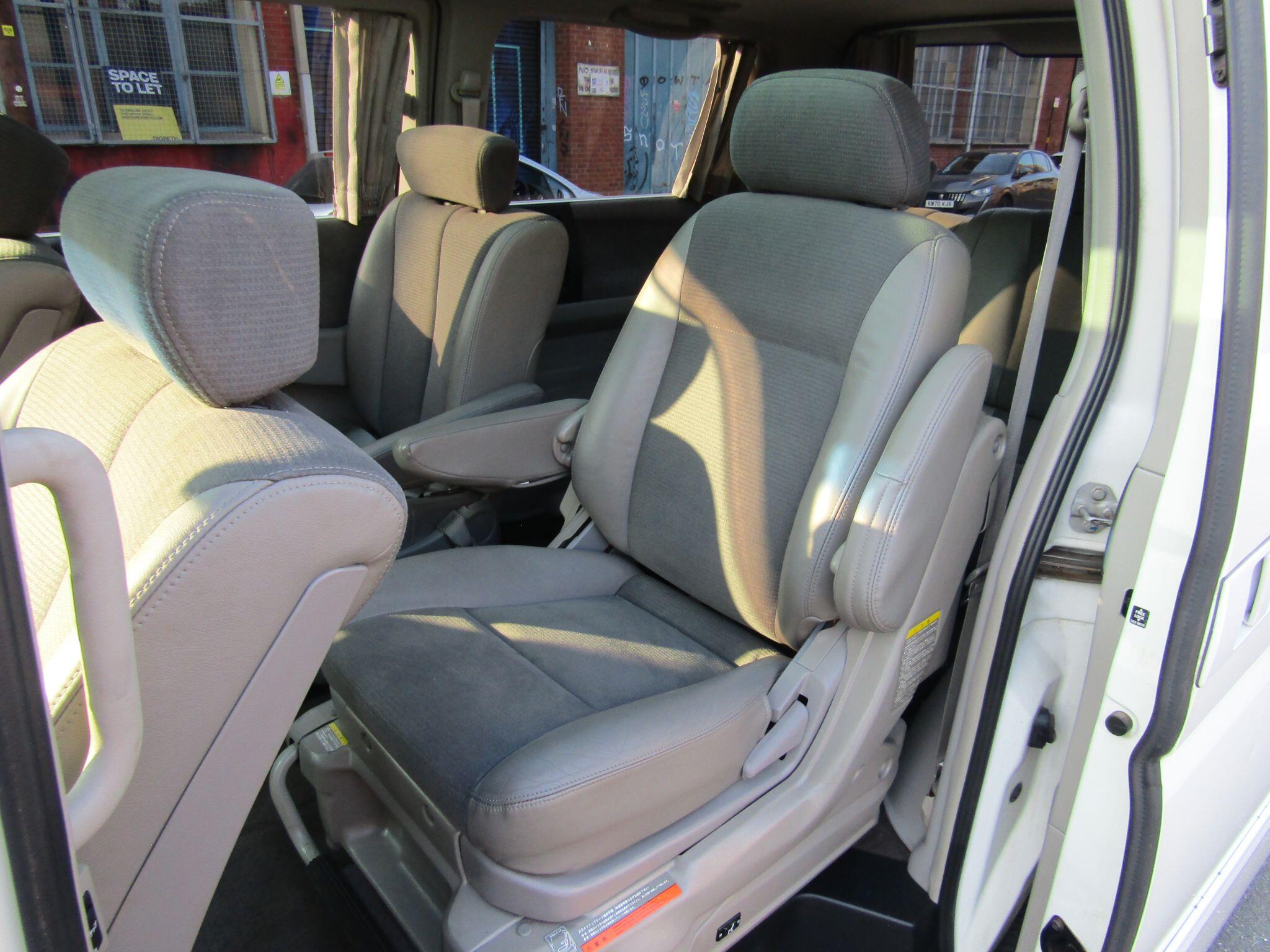 Nissan Elgrand view 17