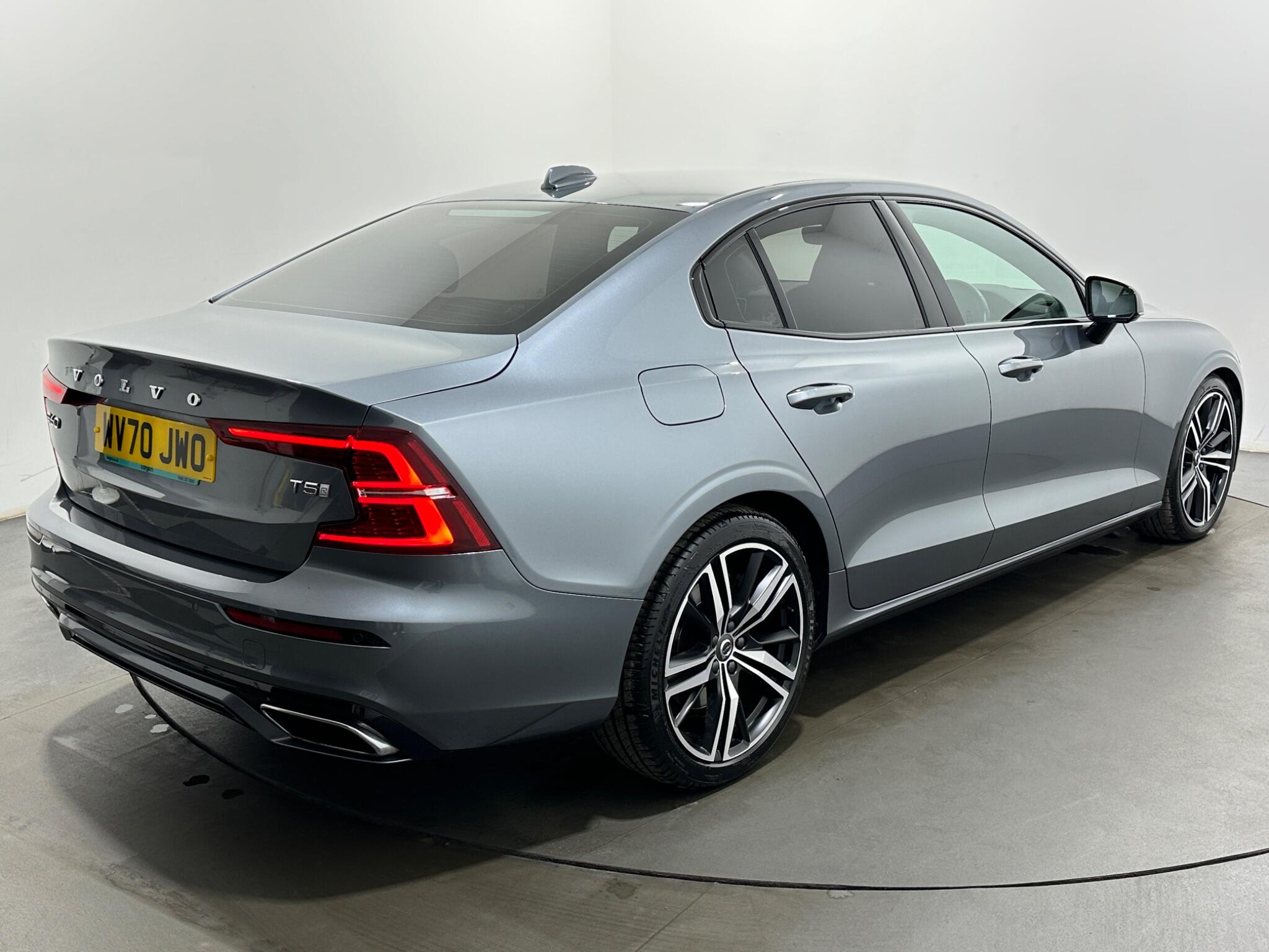 Volvo S60 view 50