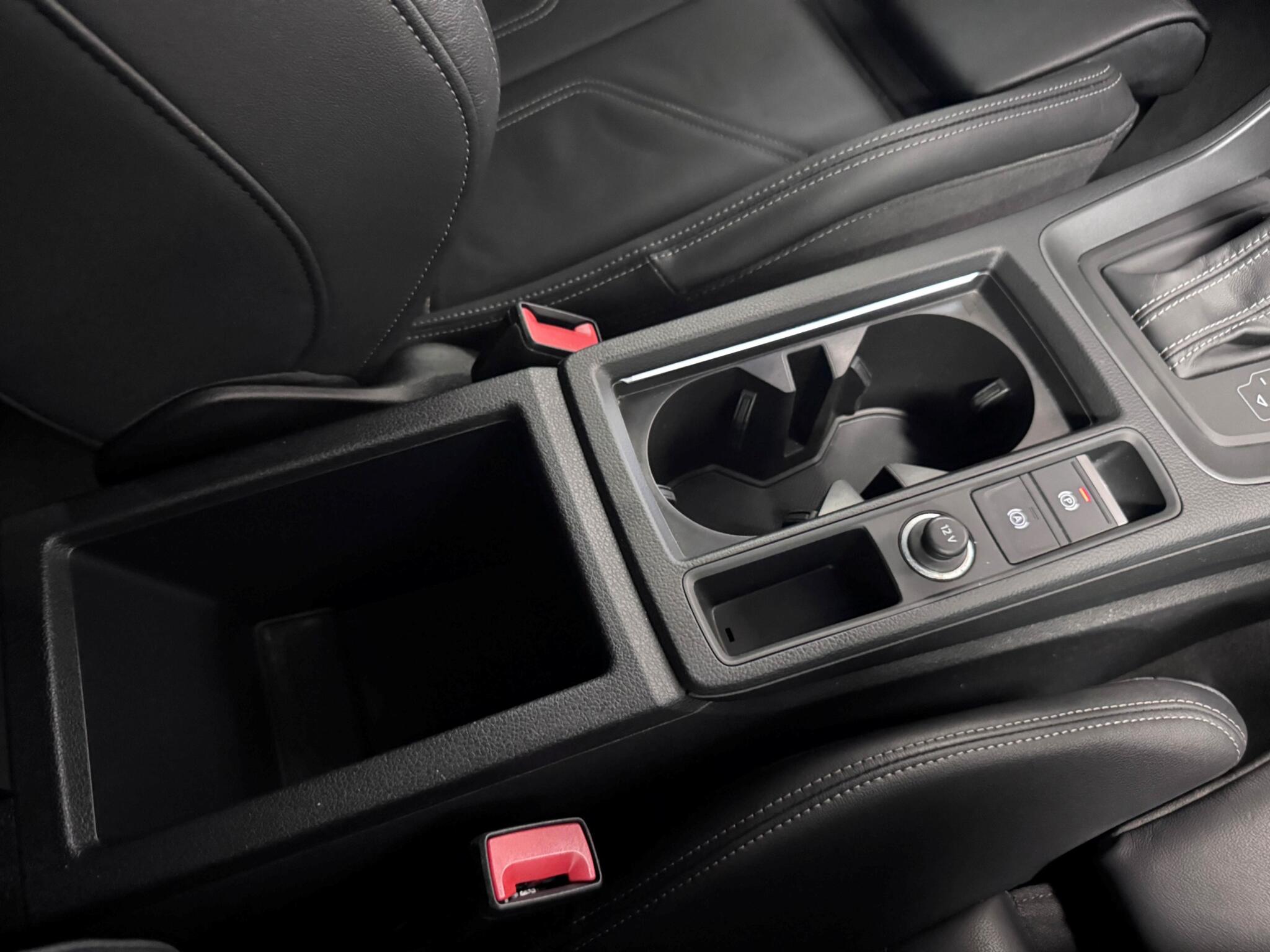 Audi Q3 view 31